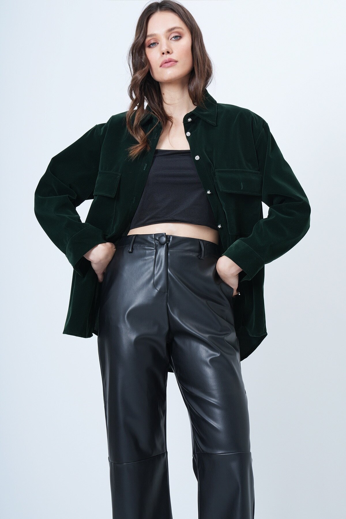 Çift Cepli Oversize Kadife Gömlek