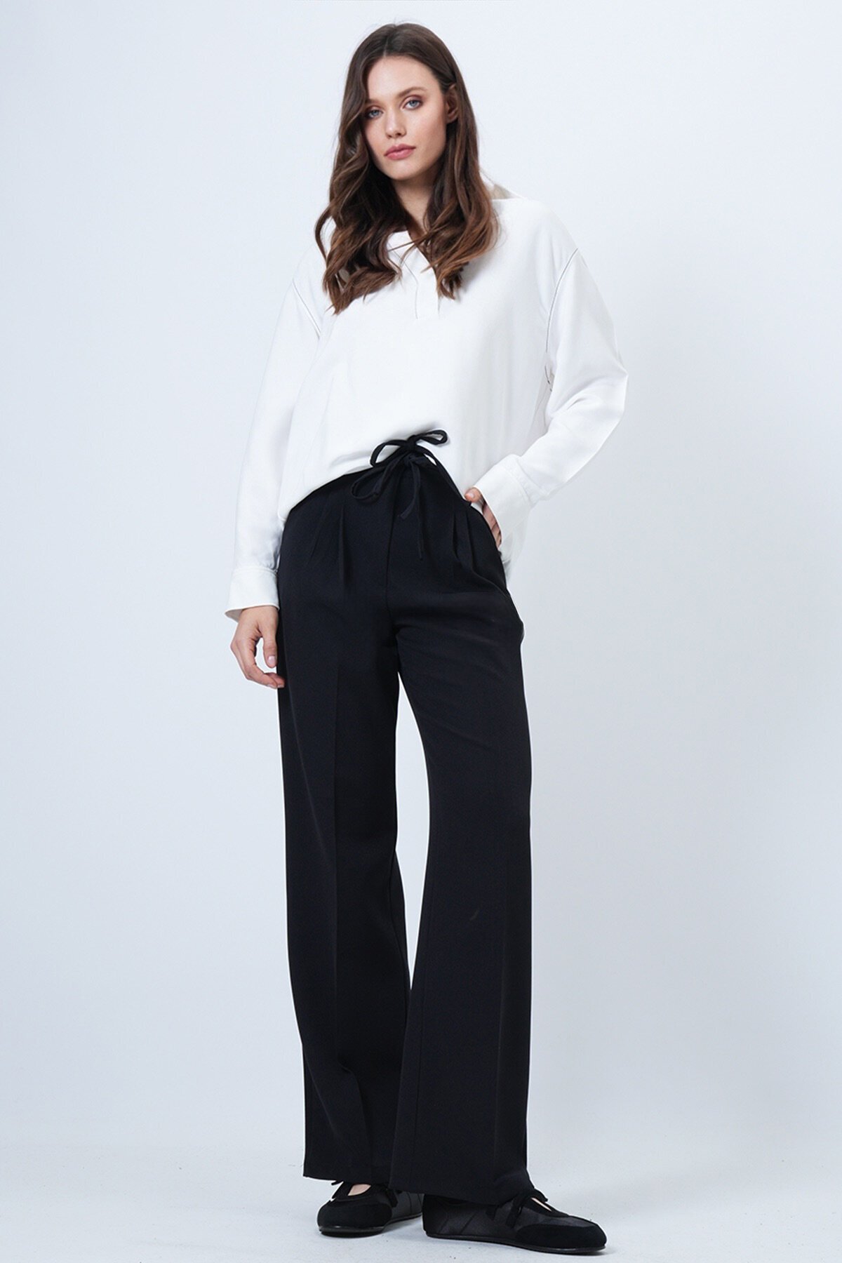 Çift Ceplil Bağcıklı Düğme Kapamalı Palazzo Pantolon