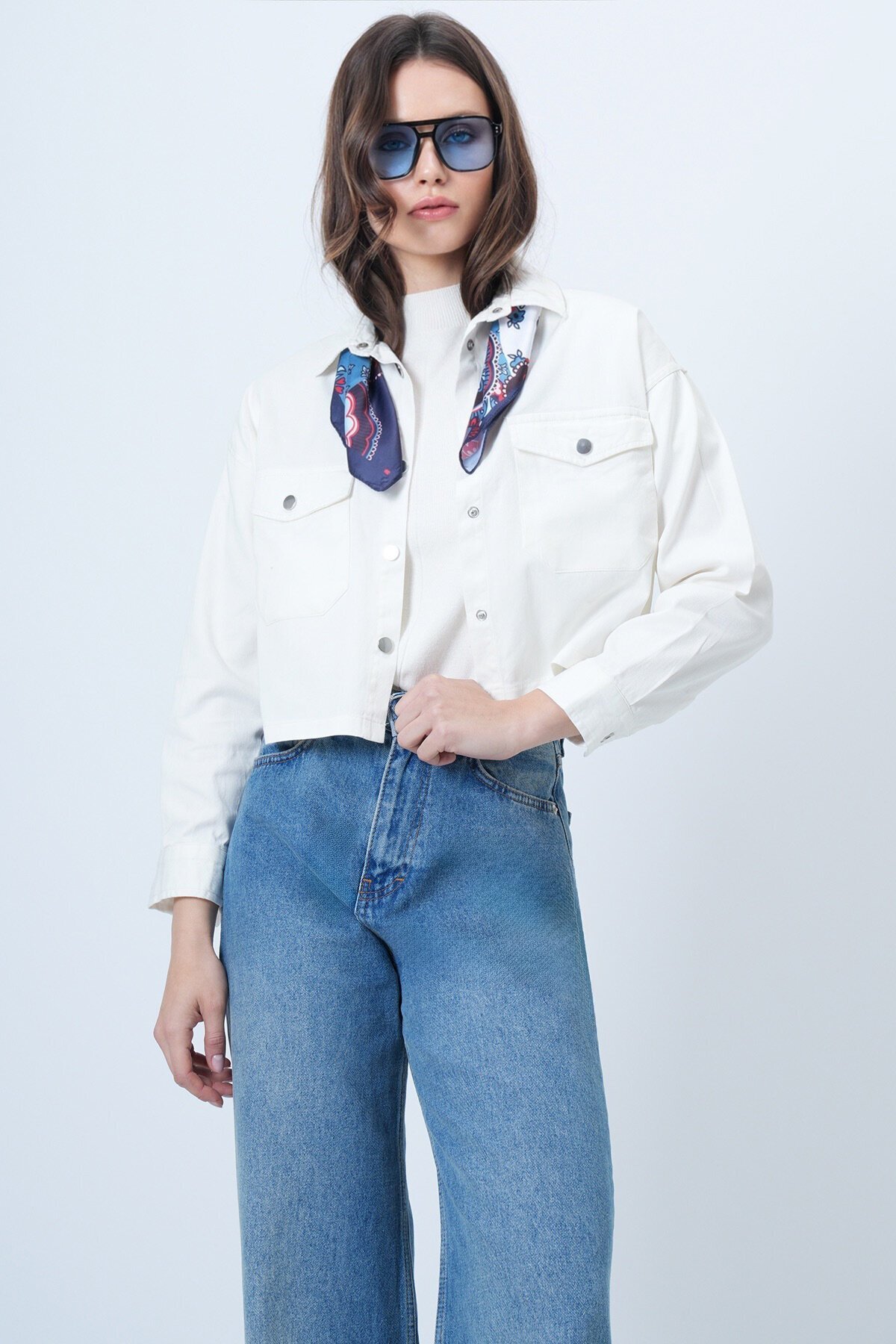 Çıt çıt kapamalı Çift Cepli Crop Ceket