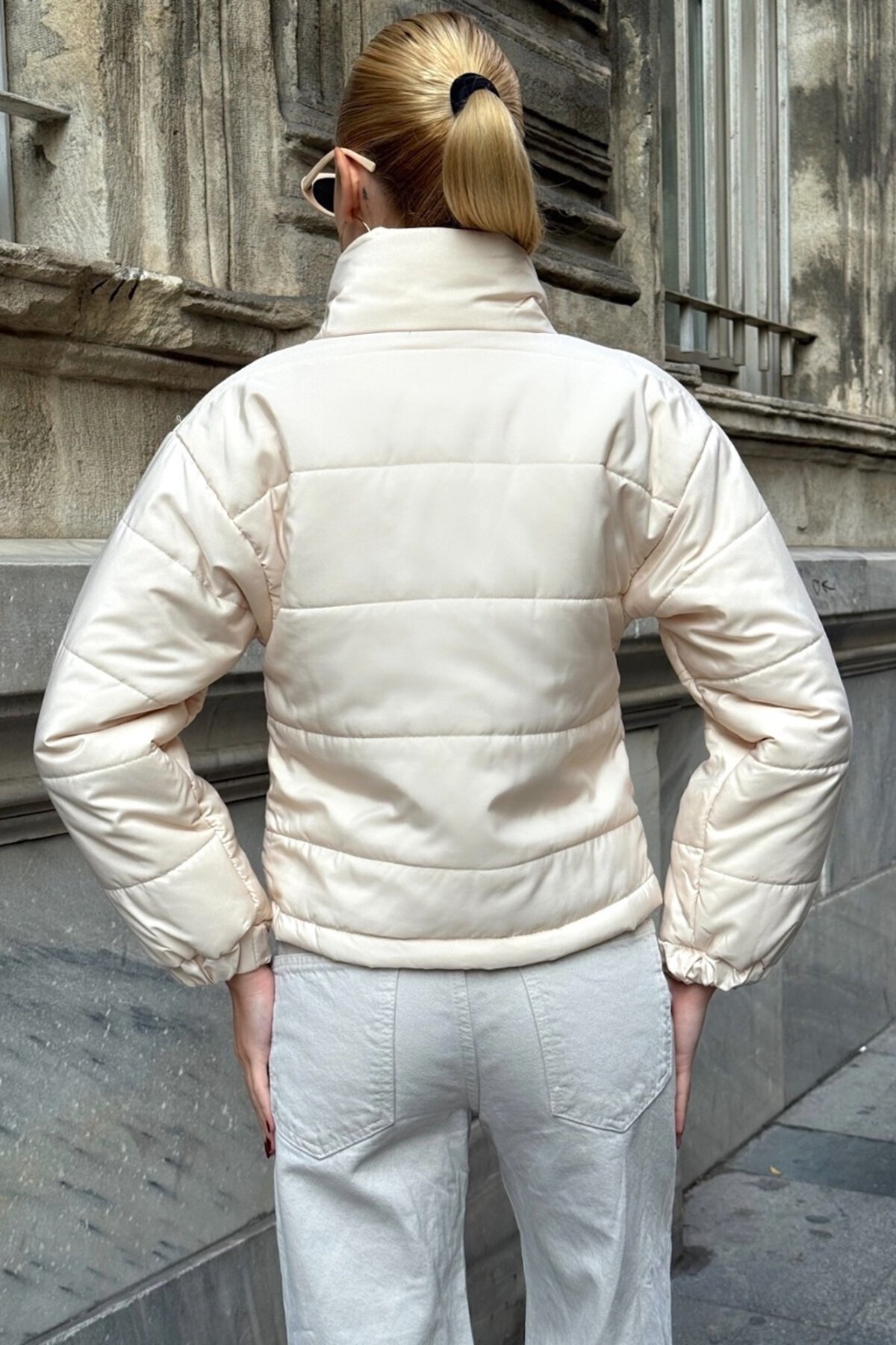 Çıtçıt Detaylı Kısa Şişme Mont