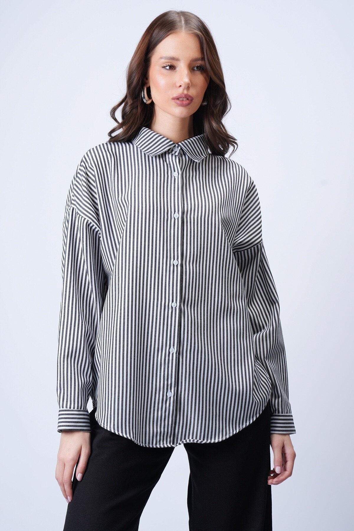 Siyah Çizgili Oversize Gömlek