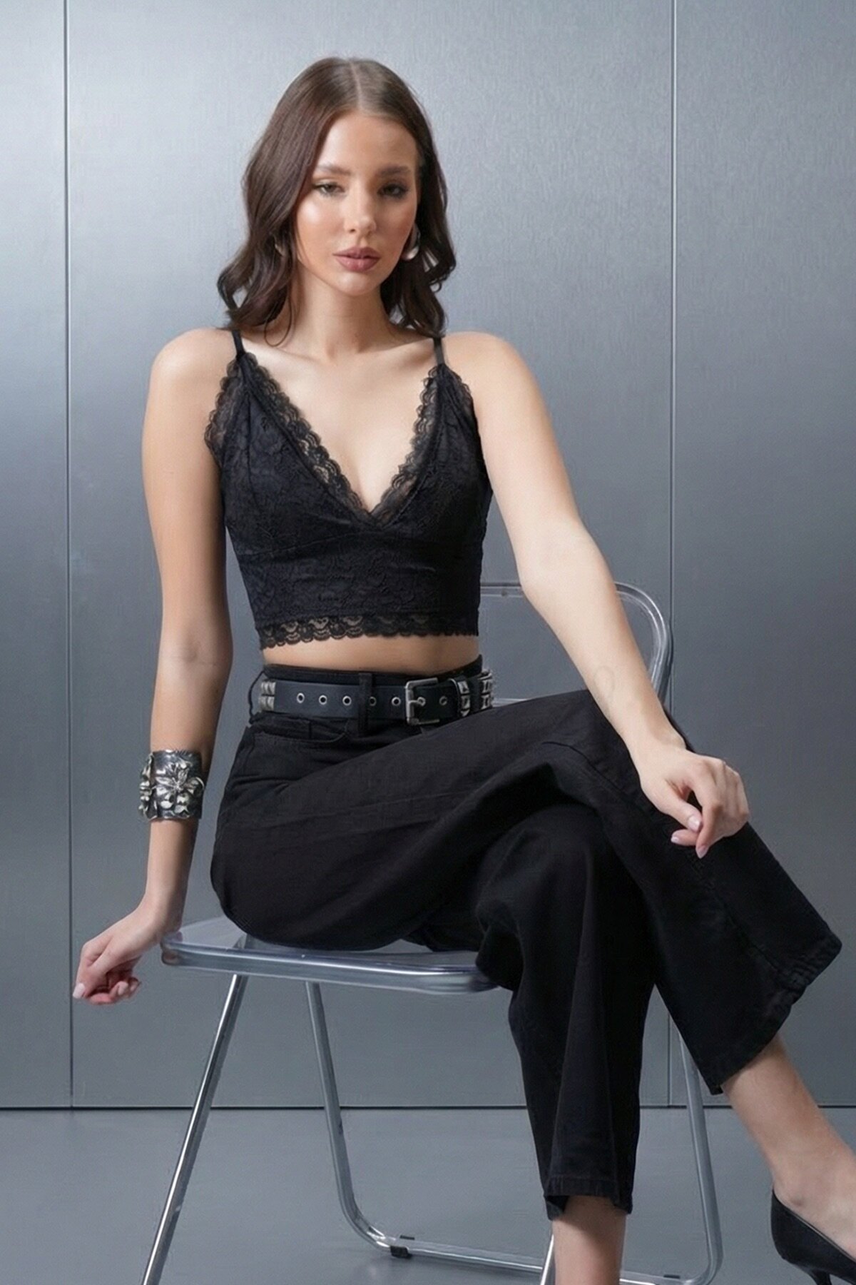 Siyah Dantel Askılı Bralet