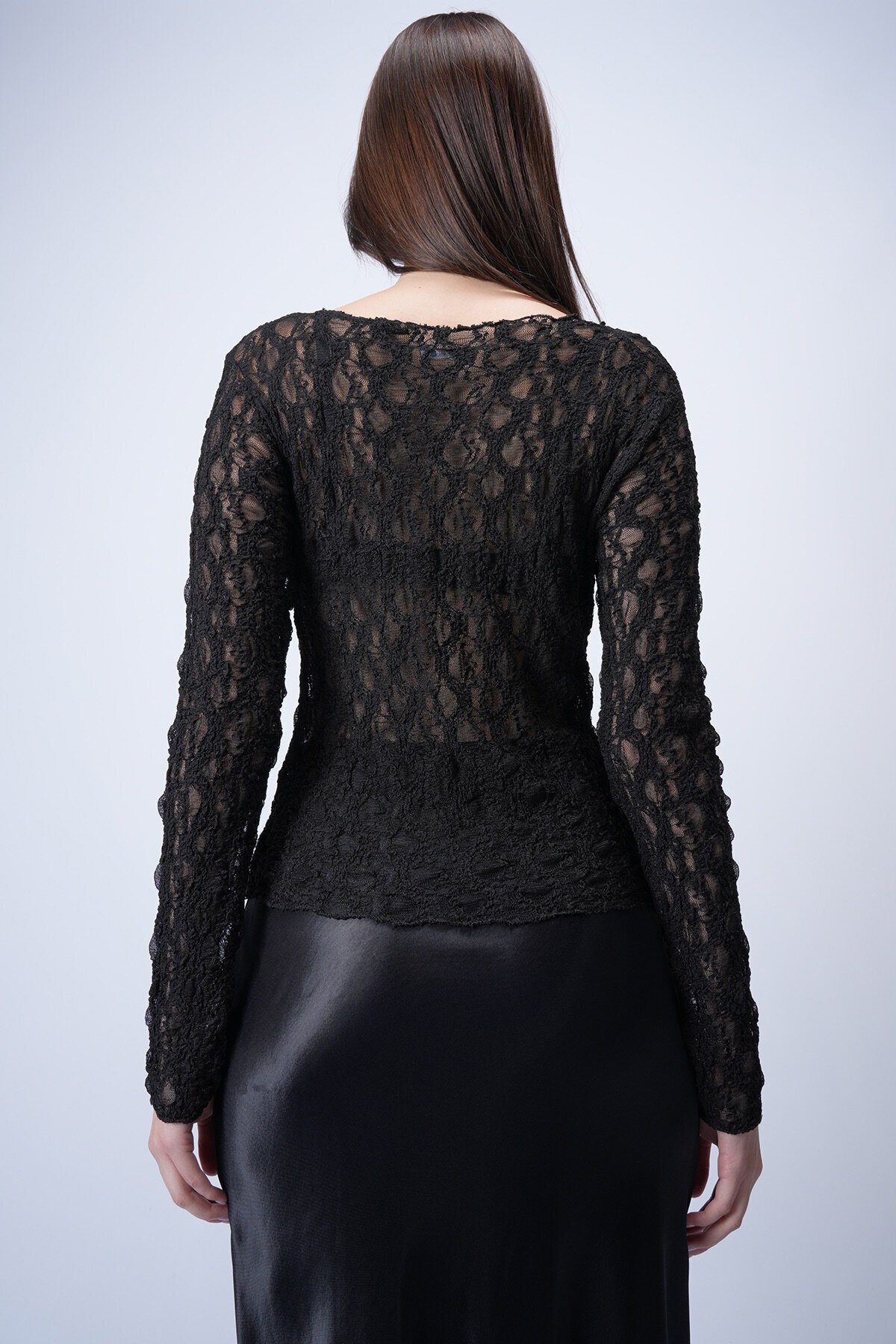 Siyah Dantelli Kayık Yaka Bluz