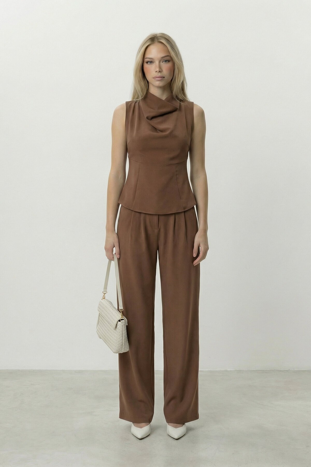 Degaje Yaka Kolsuz Bluz