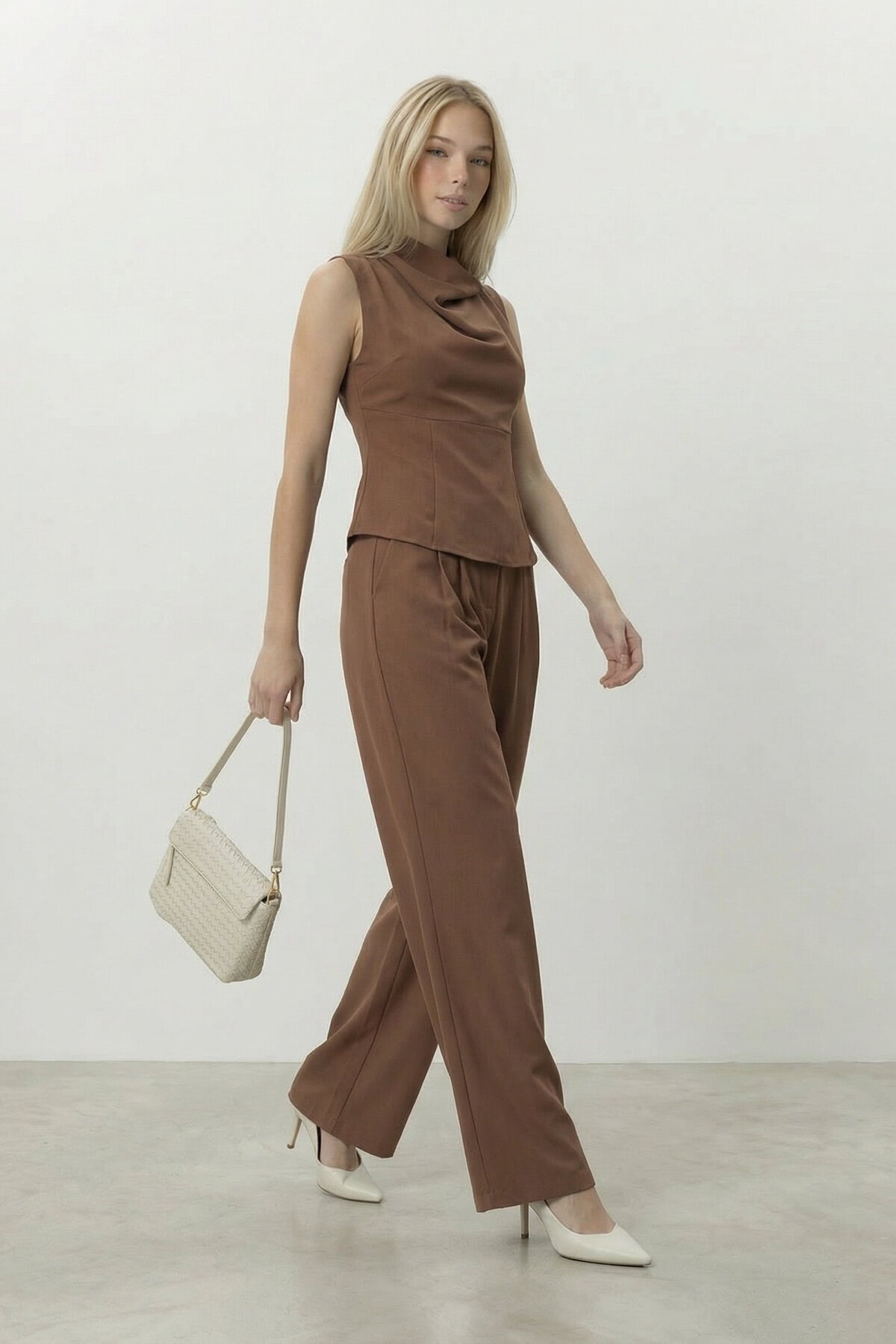 Degaje Yaka Kolsuz Bluz