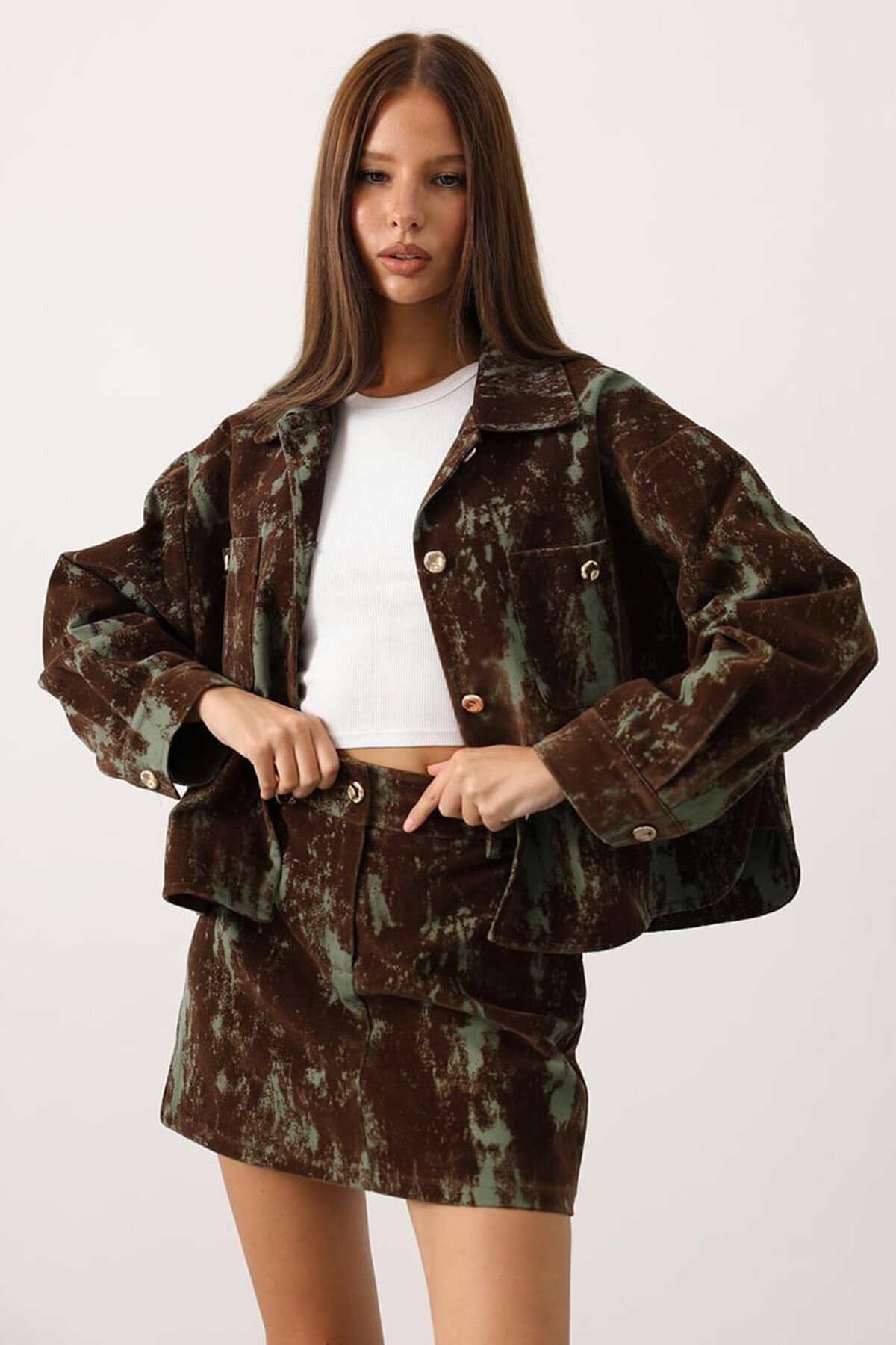 Desenli Süet Dokulu Ceket ve Etek Takım