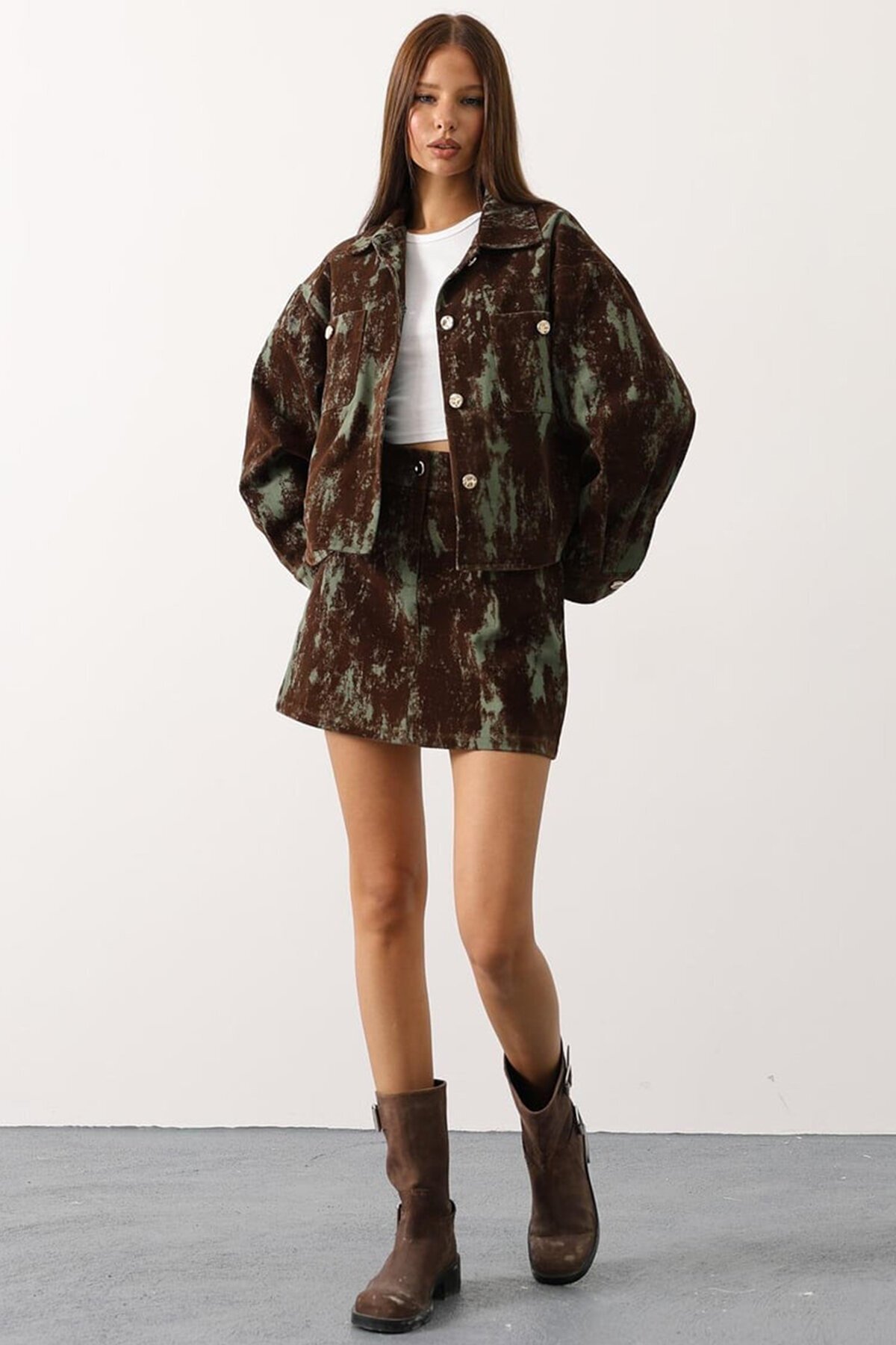 Desenli Süet Dokulu Ceket ve Etek Takım