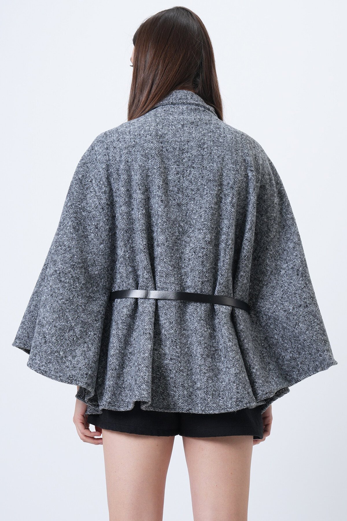 Dik Yaka Düğmeli Kemerli Panço