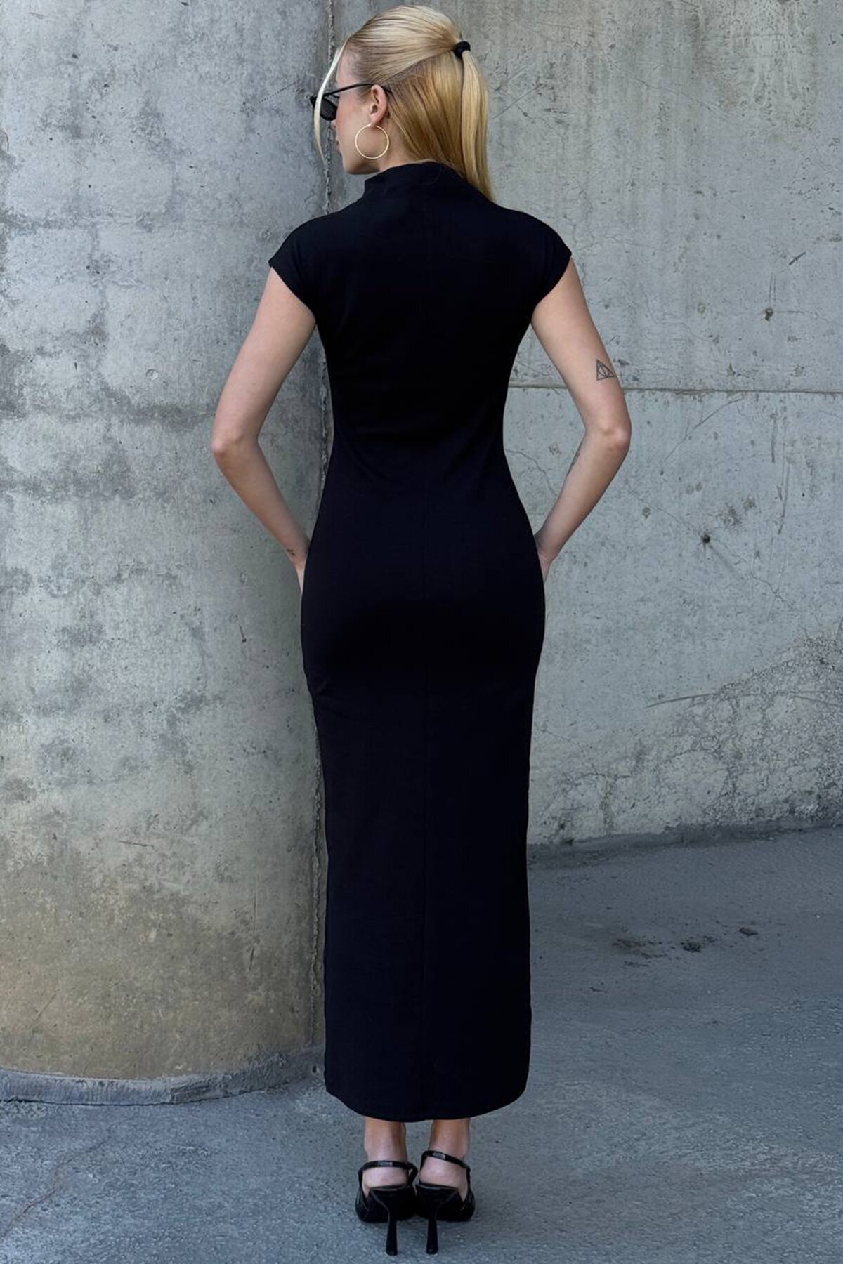 Dik Yaka Kolsuz Midi Boy Elbise