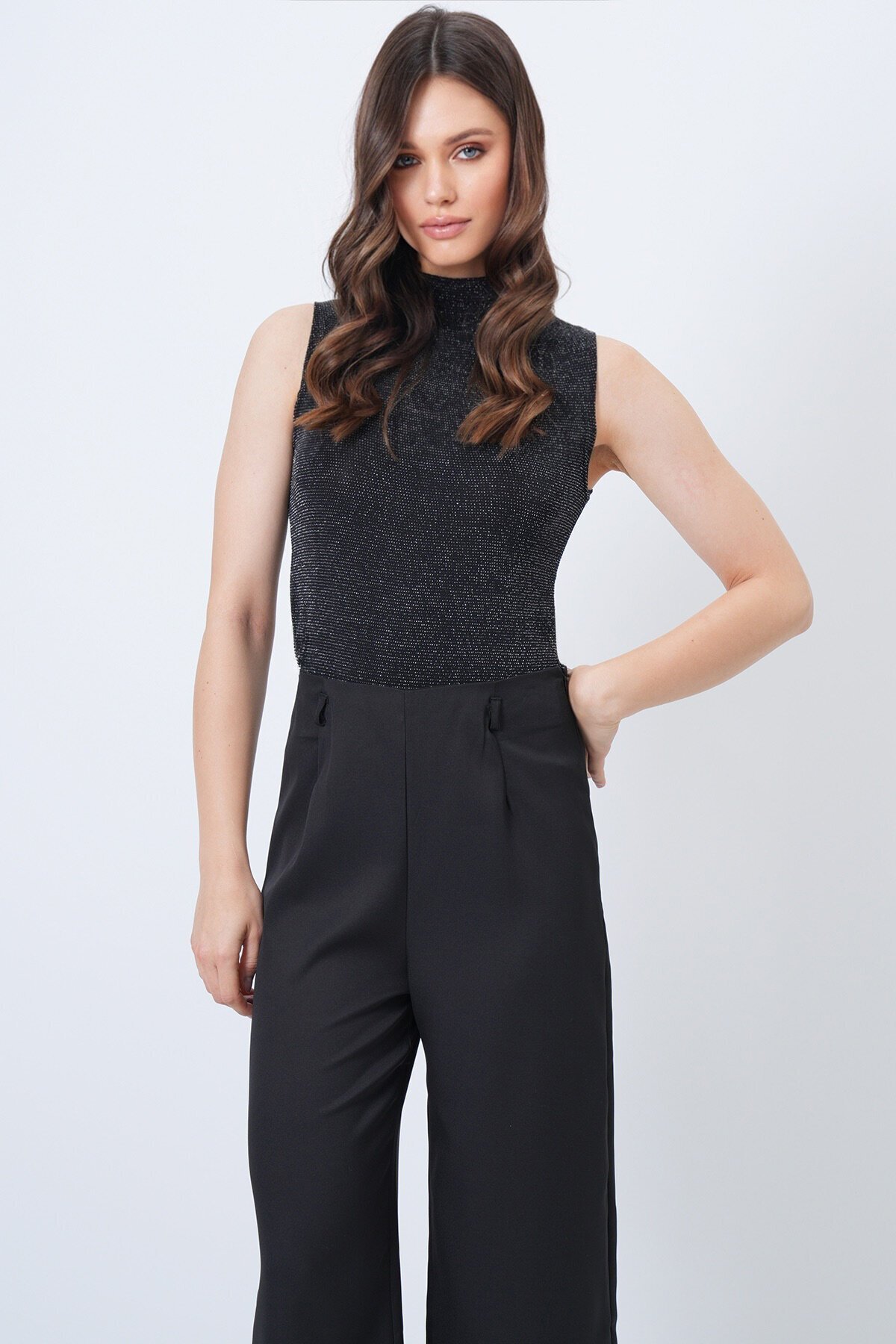 Dik Yaka Kolsuz Simli Bluz