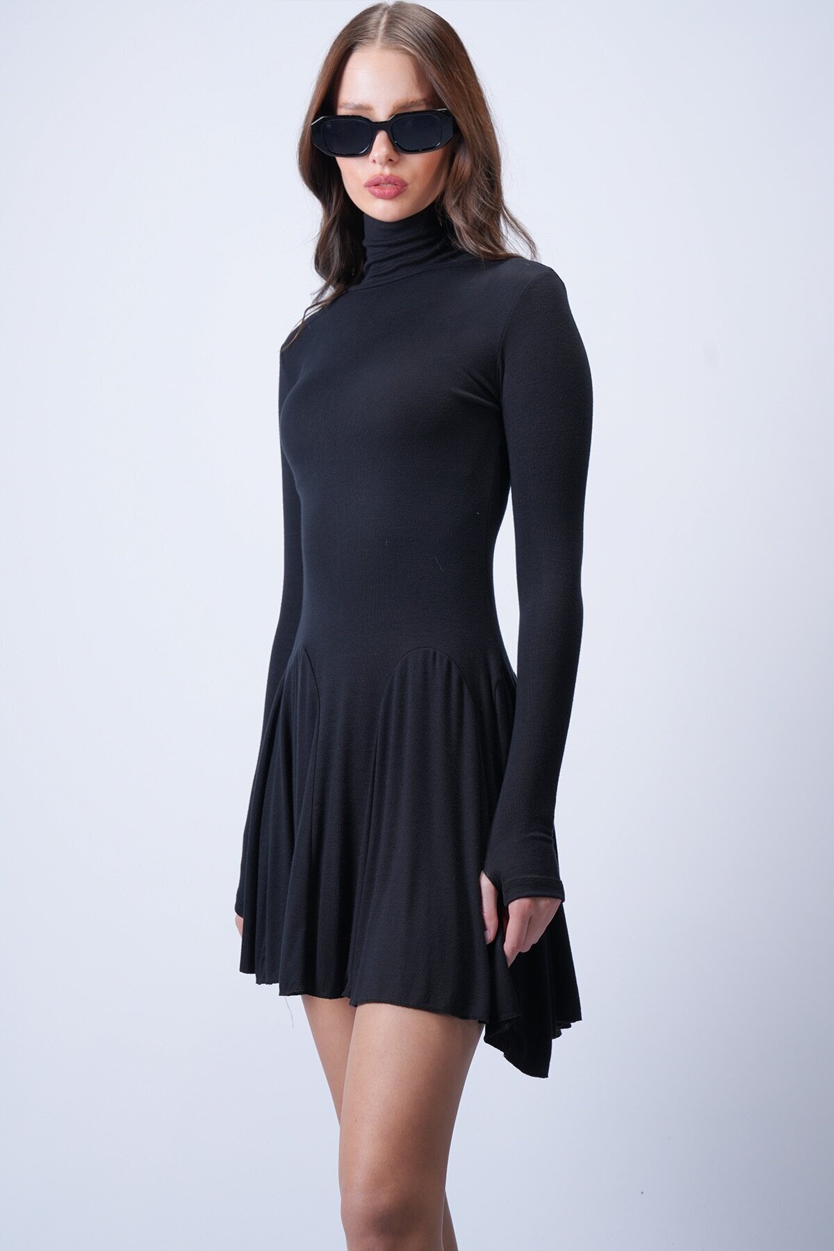 Dik Yaka Mini Elbise