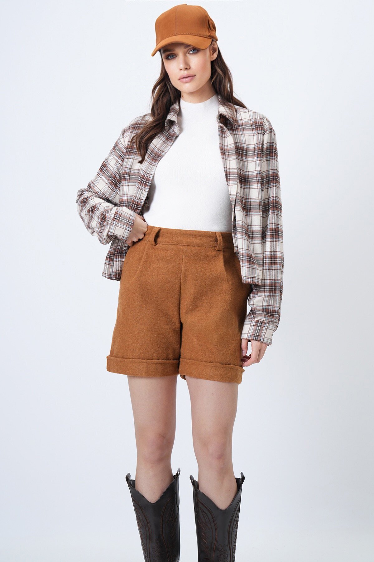 Duble Paça Çift Cepli Kışlık Kaşe Şort