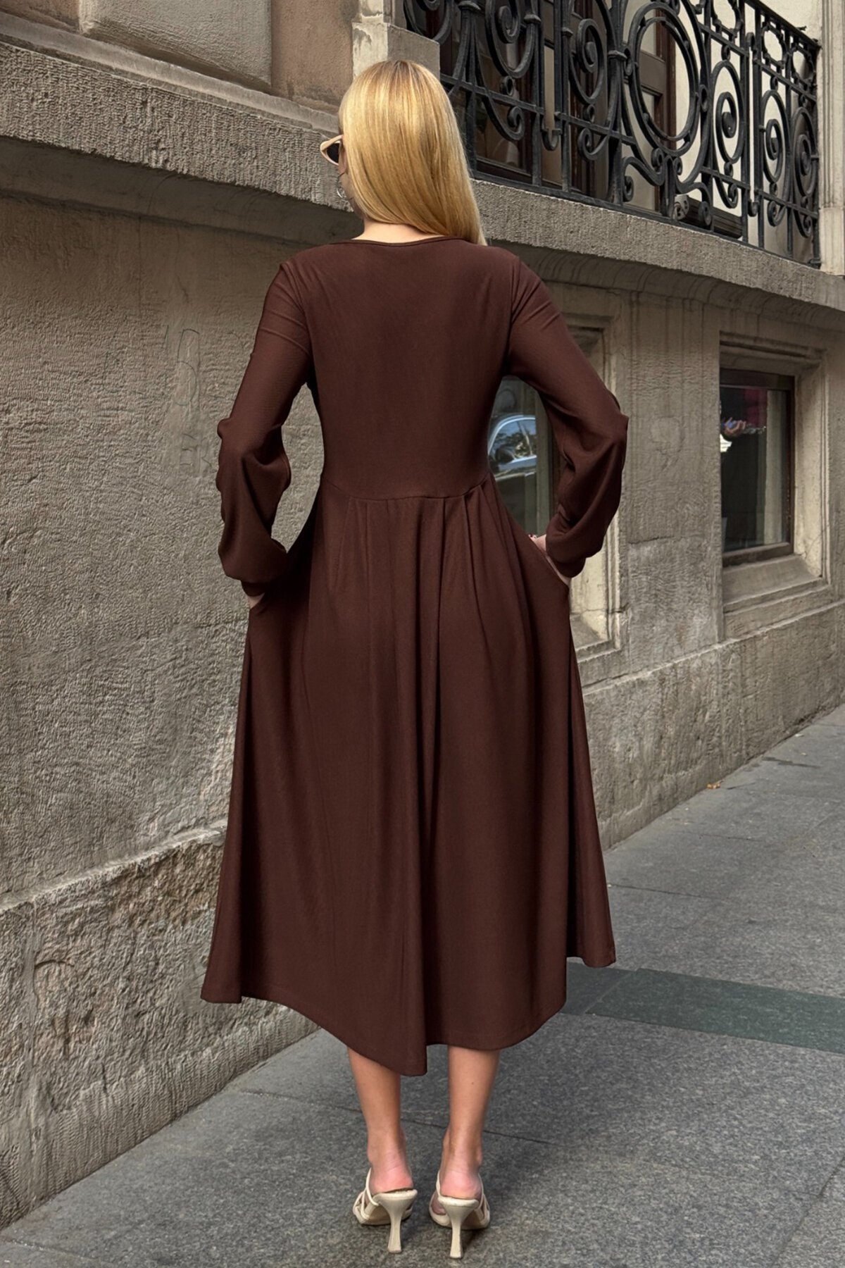 Düğme Detaylı Yuvarlak Yaka Pileli Ottoman Elbise