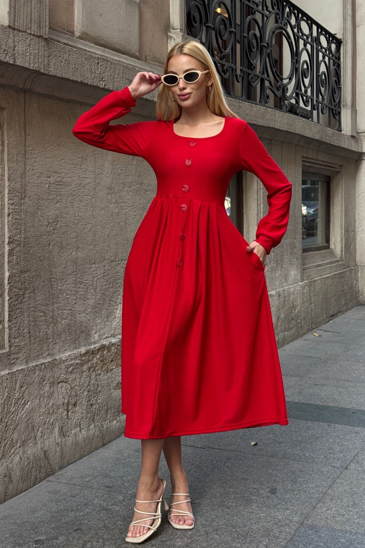 Düğme Detaylı Yuvarlak Yaka Pileli Ottoman Elbise