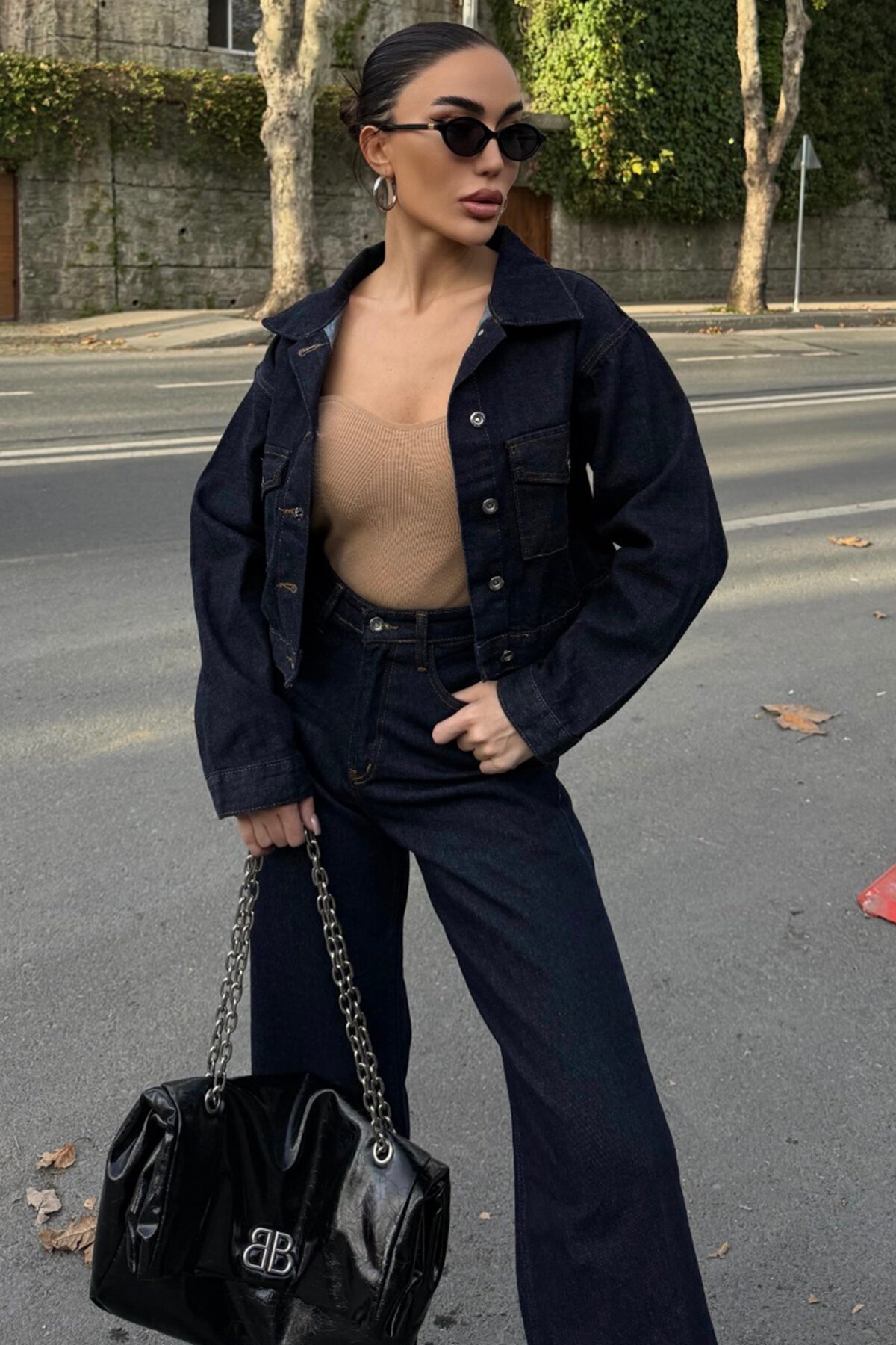 Düğmeli Crop Ceket ve Palazzo Jean Takım