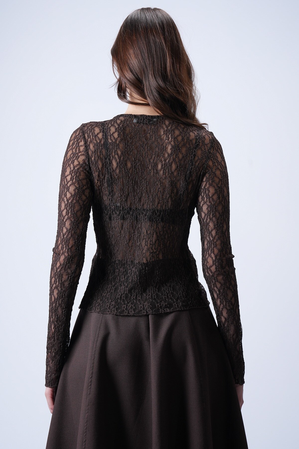 Kahverengi Düğmeli Dantel Bluz