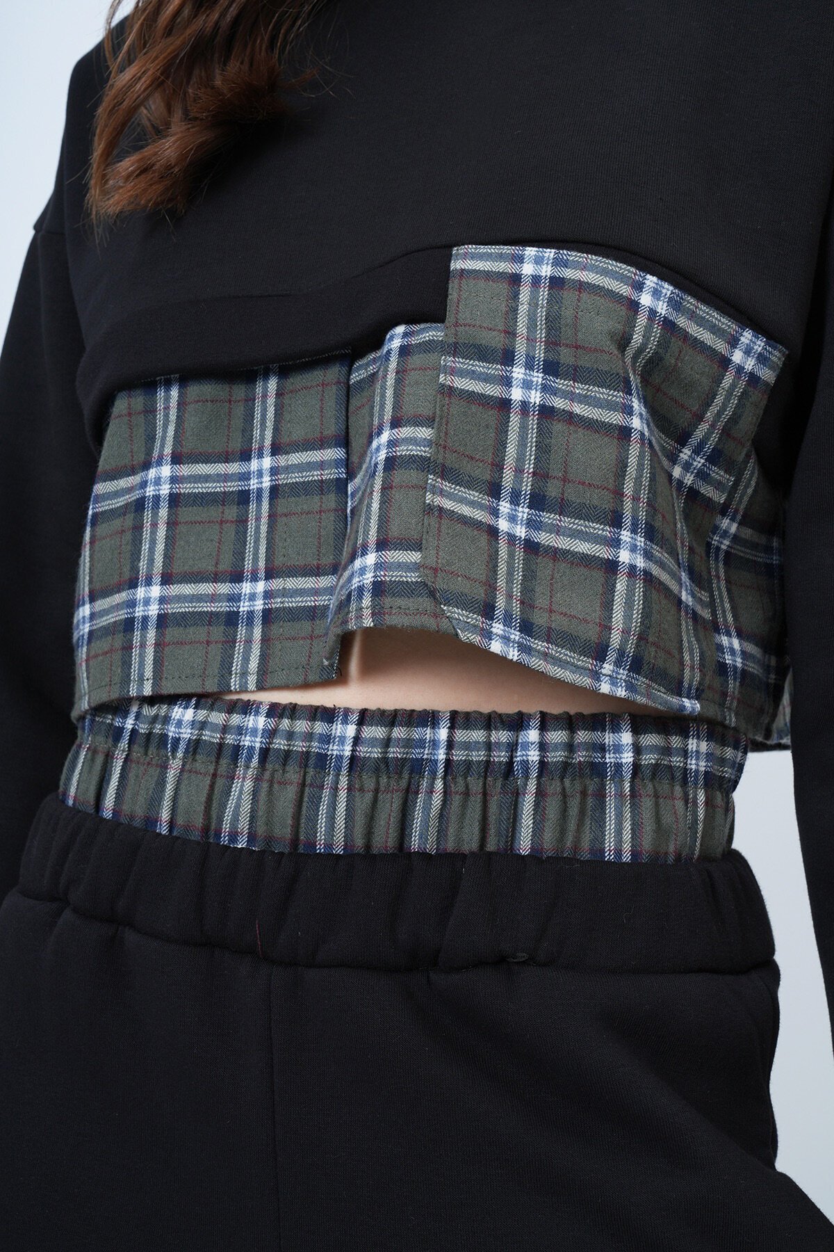 Ekose Detaylı Sweatshirt ve Geniş Paça Pantolon Takım