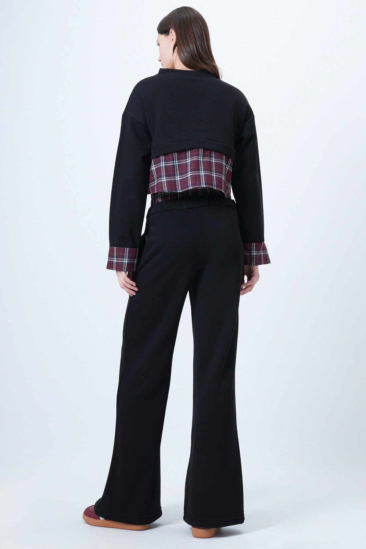 Ekose Detaylı Sweatshirt ve Geniş Paça Pantolon Takım