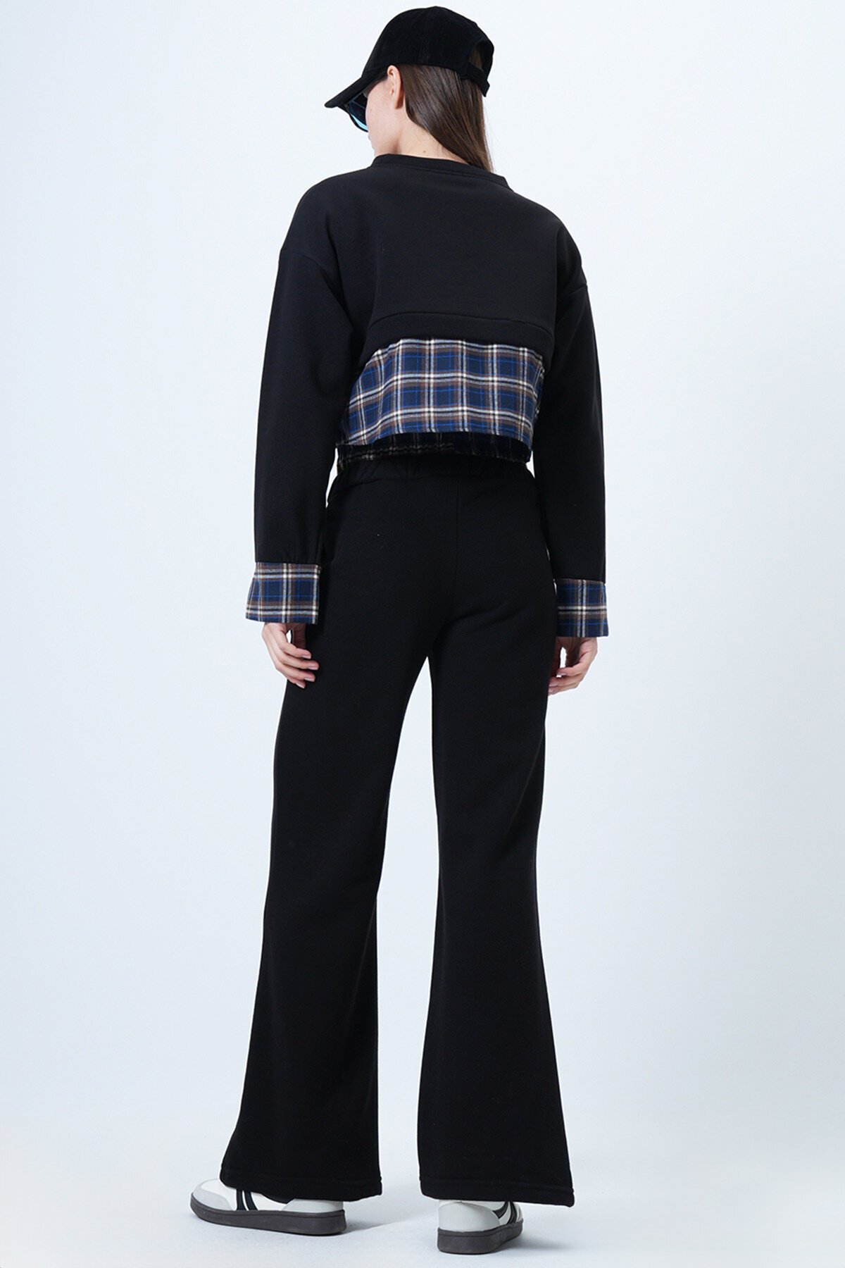 Ekose Detaylı Sweatshirt ve Geniş Paça Pantolon Takım