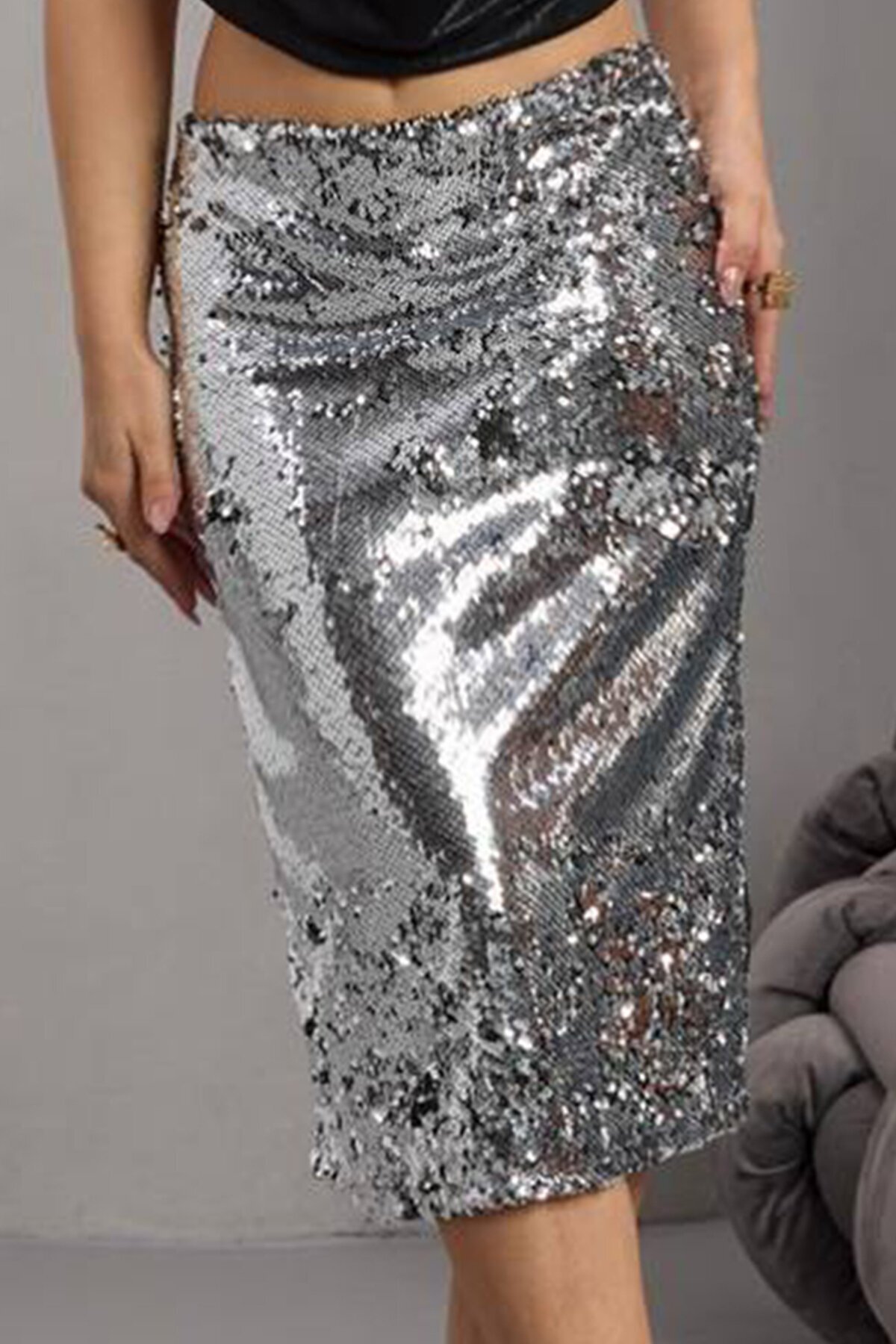 Fermuar Kapamalı Payetli Midi Etek