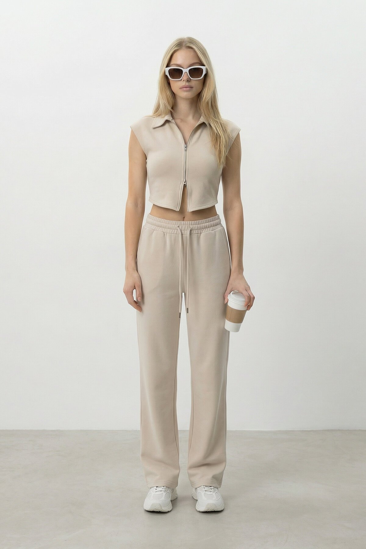 Fermuarlı Crop Hırka Ve Lastikli Eşofman Takımı