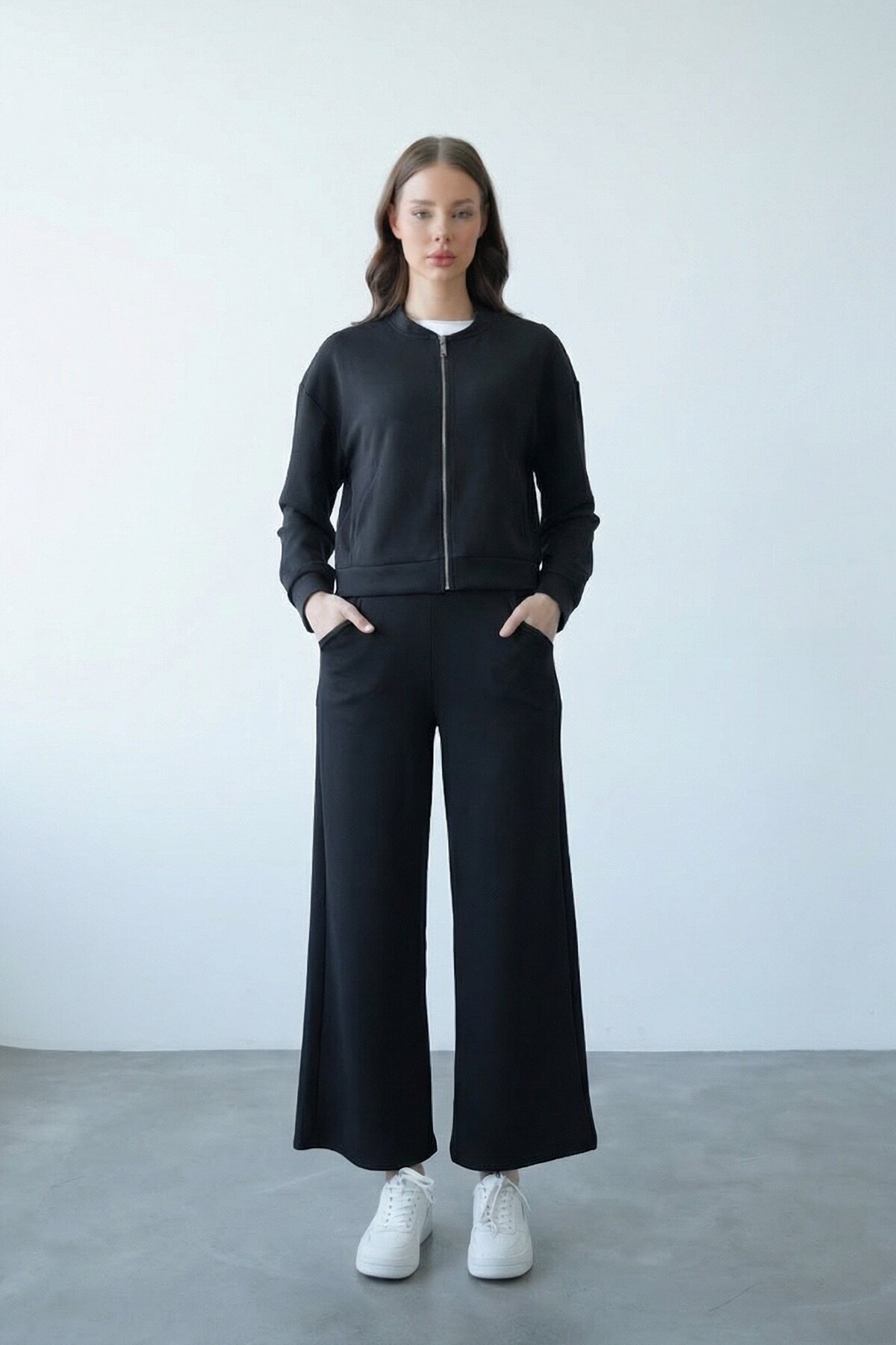 Siyah Fermuarlı Hırka Pantolon Takım