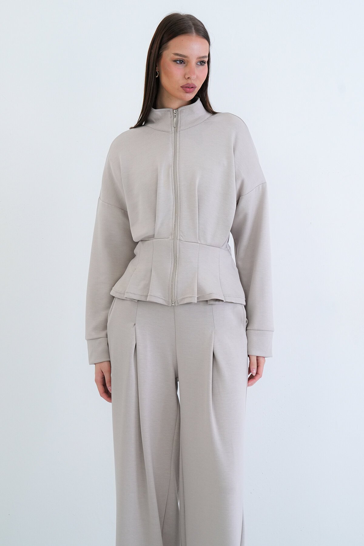 Fermuarlı Sweatshirt Ve Beli Lastikli Pantolon Takım