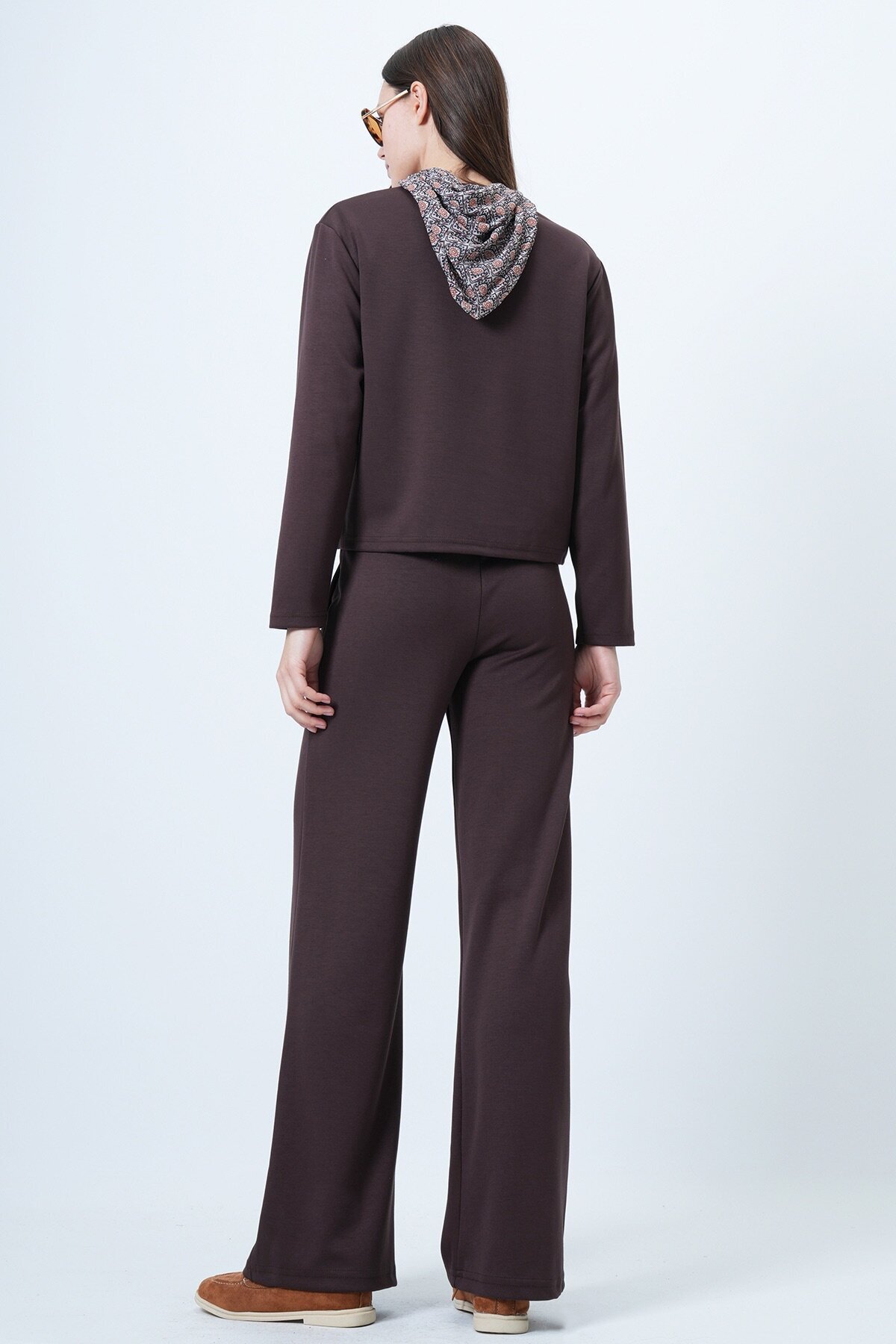 Fular Detaylı Sweatshirt Ve Beli Lastikli Geniş Paça Eşofman Takım