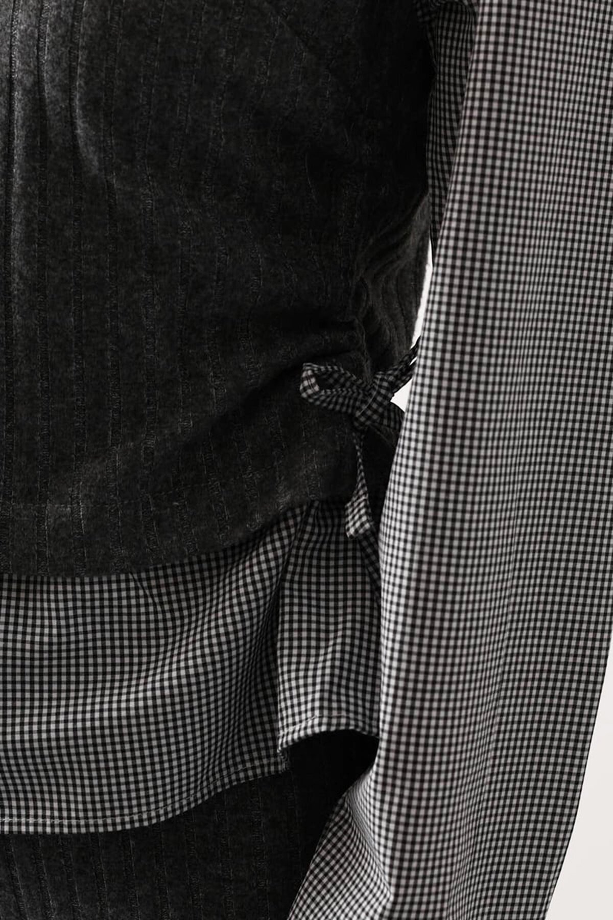 Gömlek Detaylı Büzgülü Bluz ve Beli Lastikli Pantolon Triko Takım