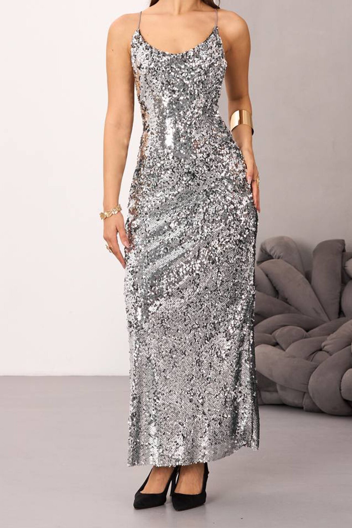 İp Askılı Sırt Dekolteli Payetli Midi Boy Etek