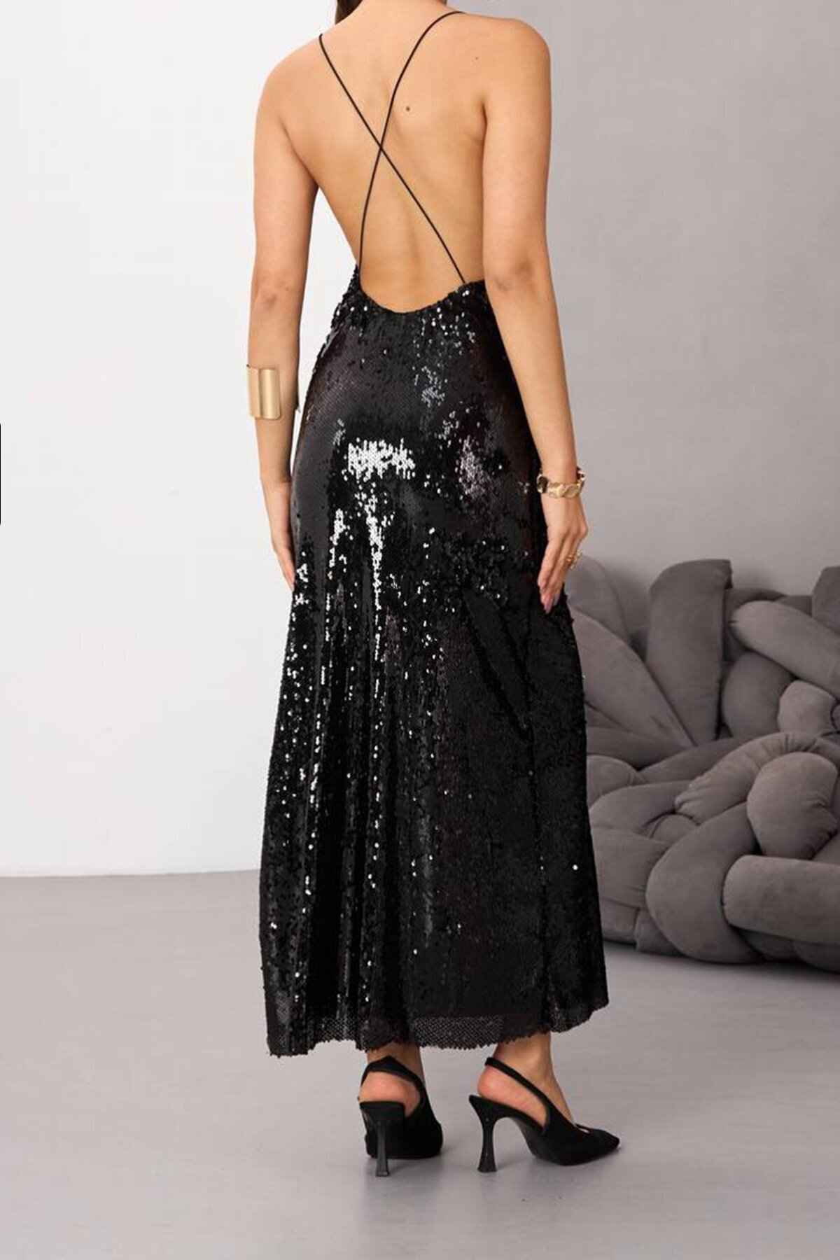 İp Askılı Sırt Dekolteli Payetli Midi Boy Etek