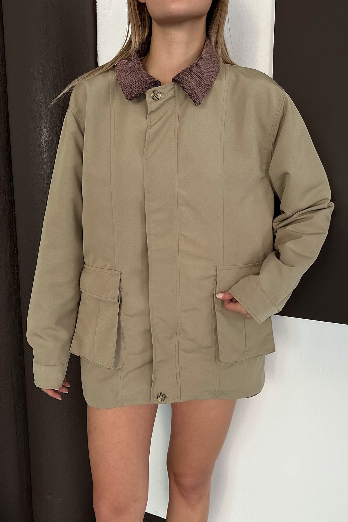 Kadife Yaka Çift Cepli Astarlı Fermuar Kapamalı Ceket
