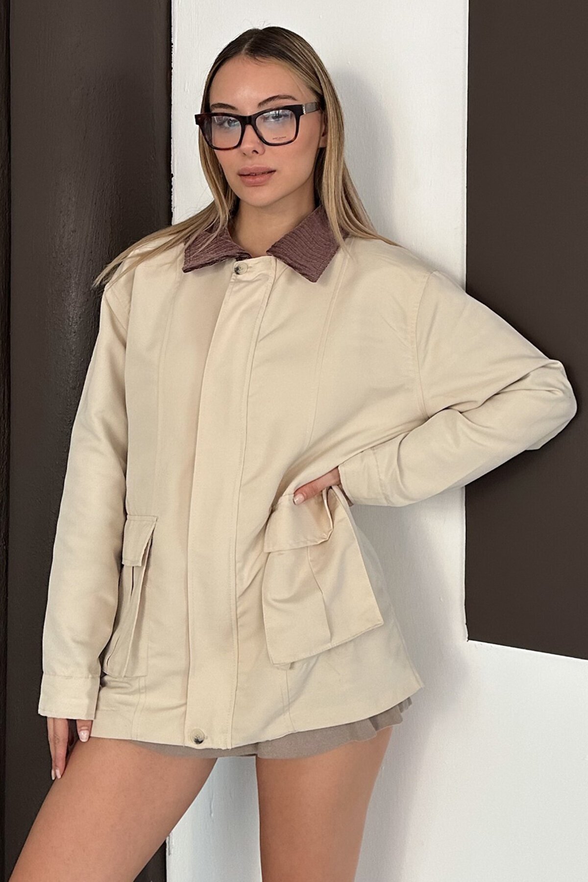 Kadife Yaka Çift Cepli Astarlı Fermuar Kapamalı Ceket