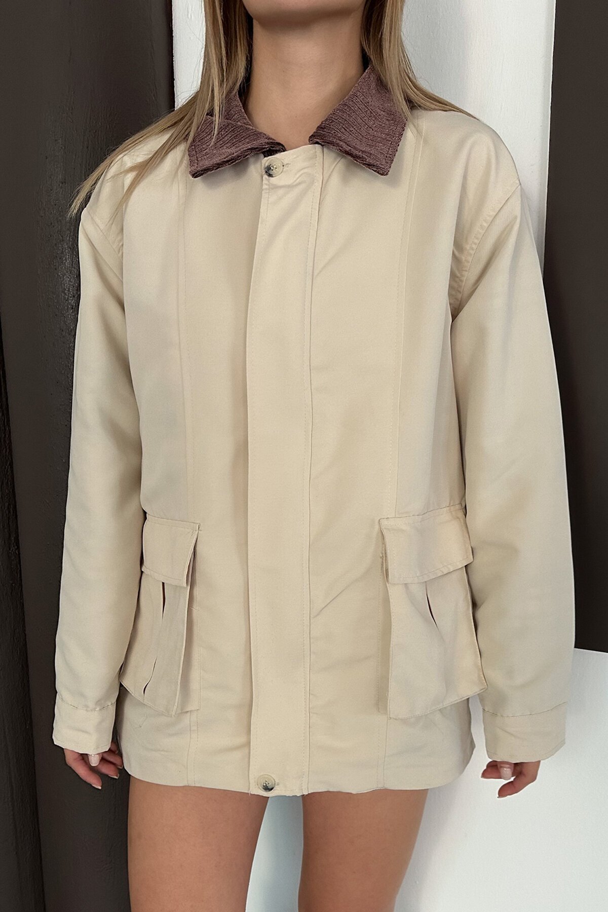 Kadife Yaka Çift Cepli Astarlı Fermuar Kapamalı Ceket