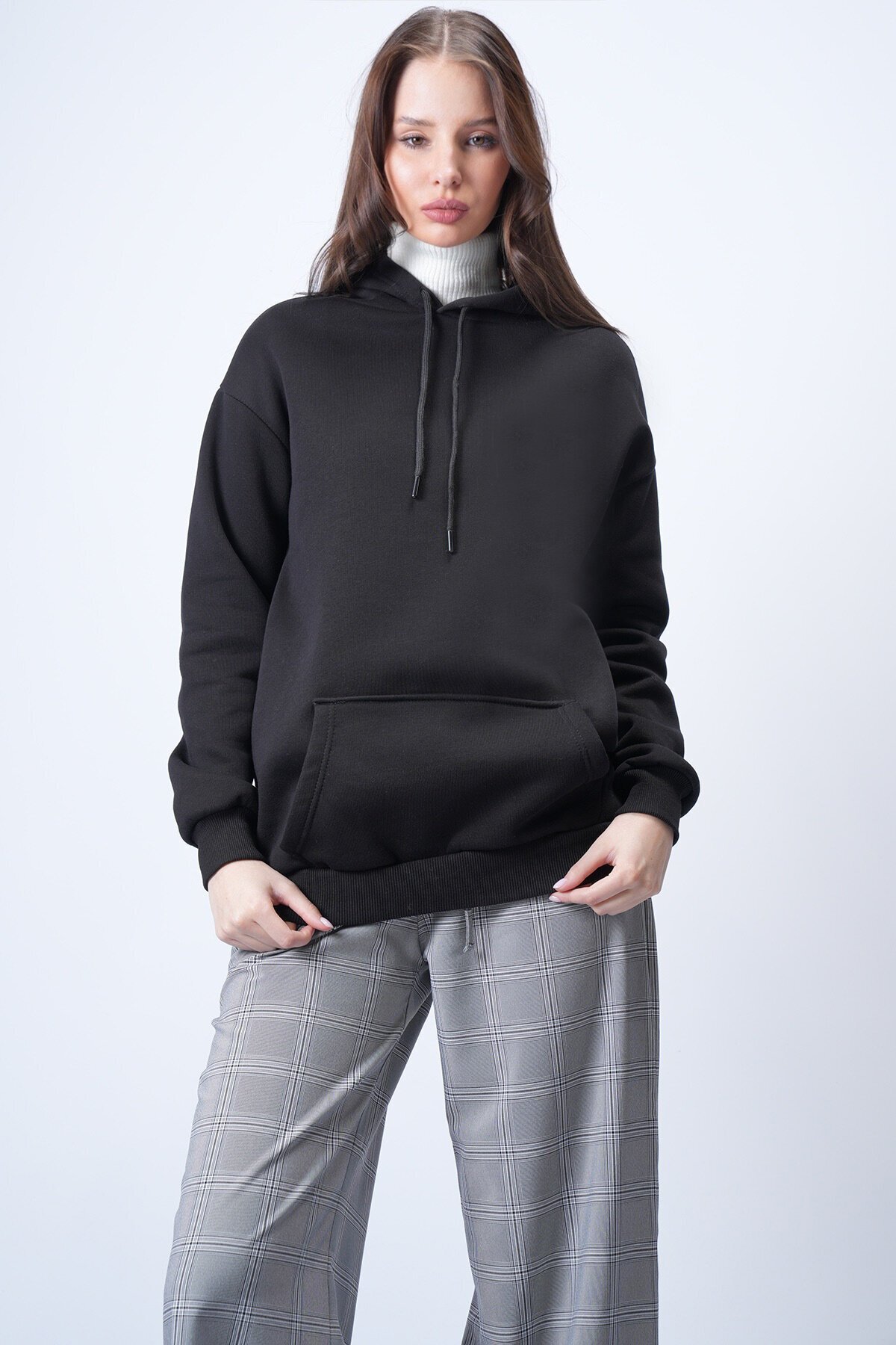 Siyah Kapüşonlu Sweatshırt