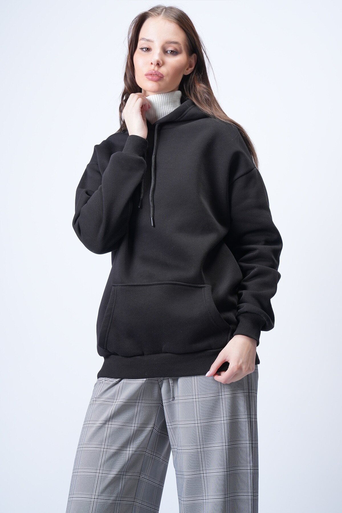 Siyah Kapüşonlu Sweatshırt