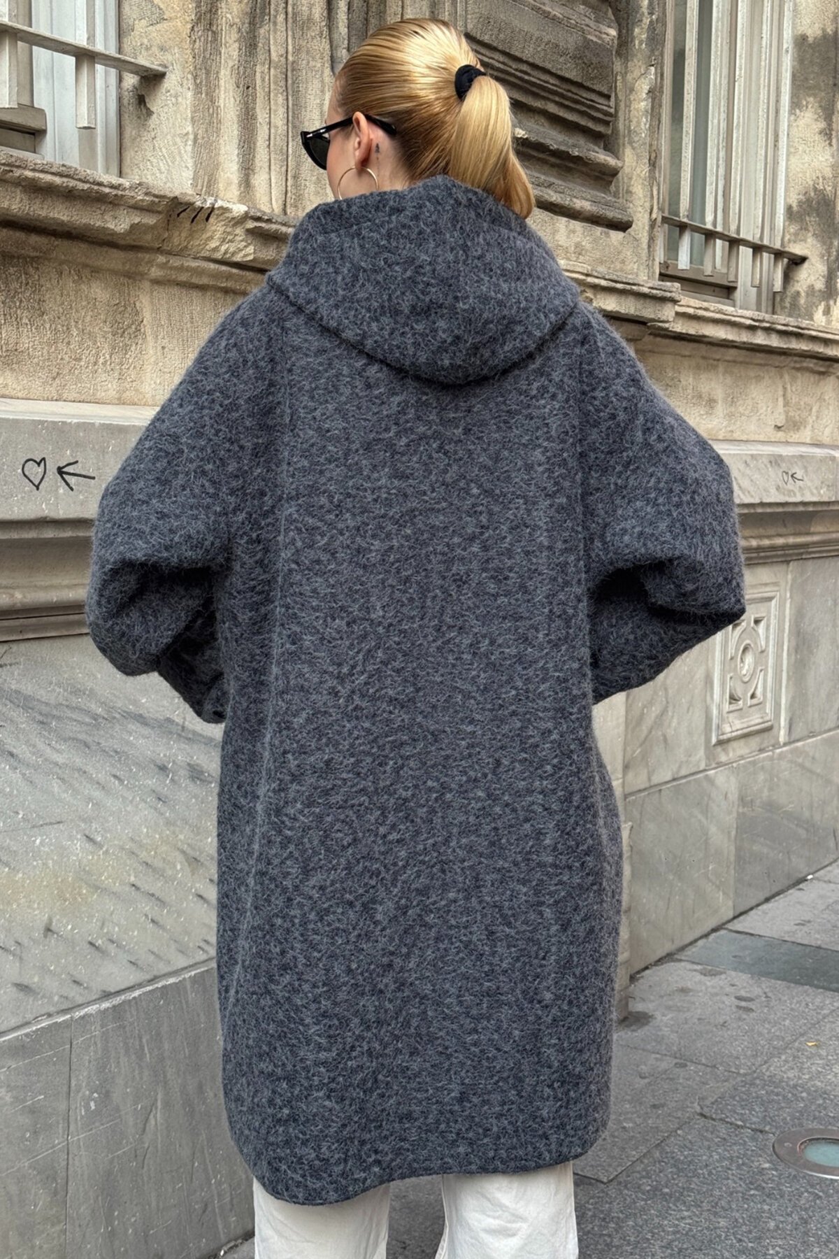 Kapüşonlu Uzun Peluş Mont