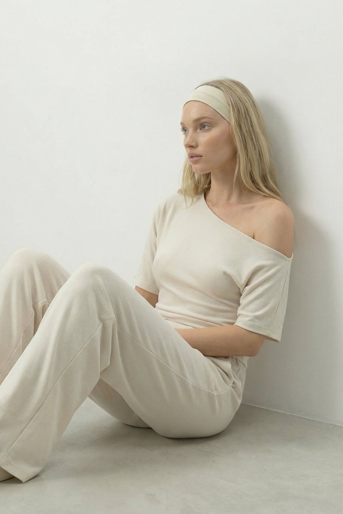 Kayık Yaka Bluz Ve Pantolon Takım