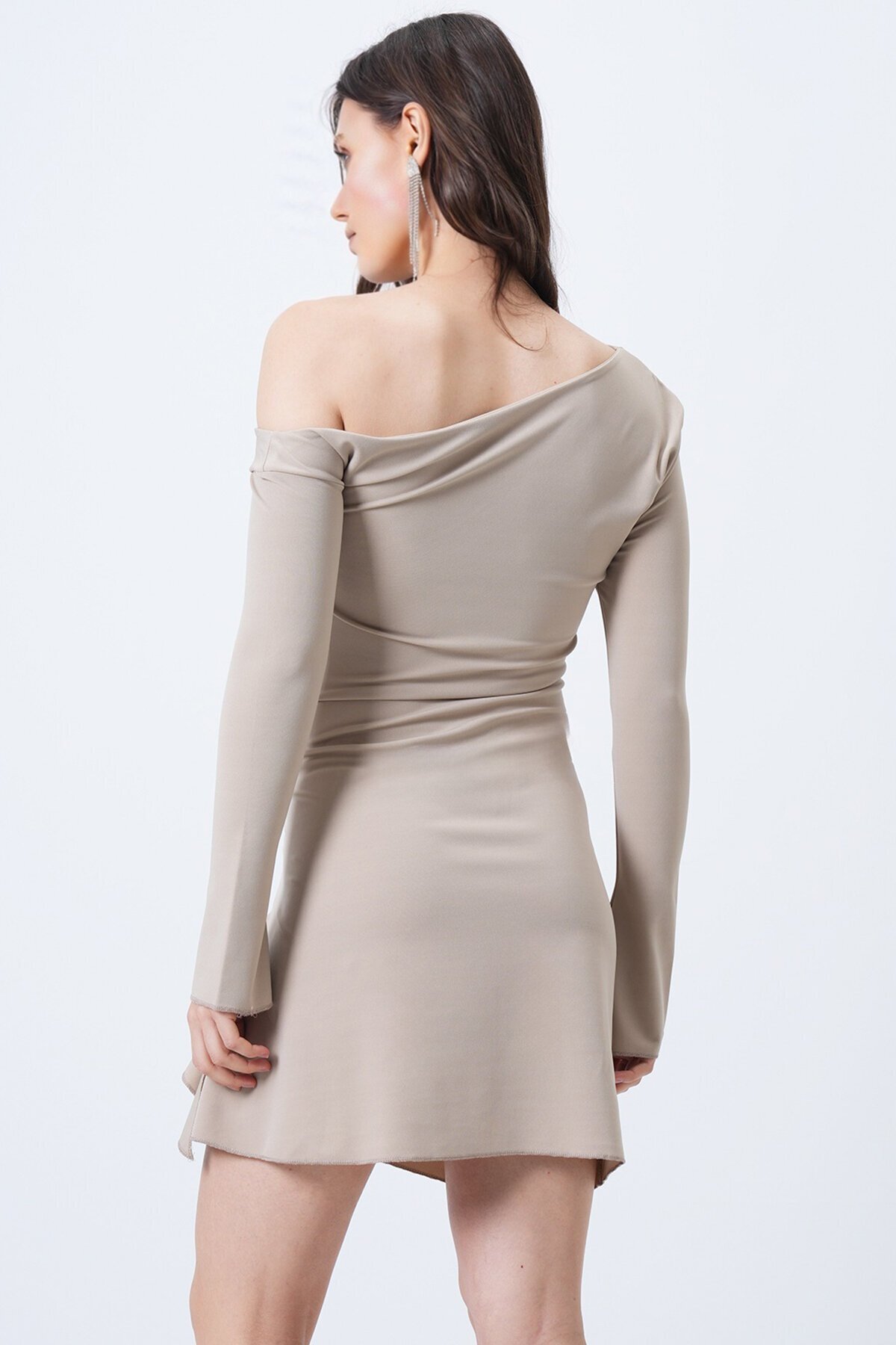 Kayık Yaka Drapeli Mini Elbise