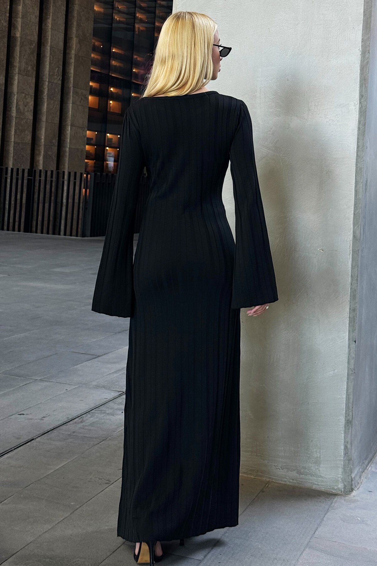 Kayık Yaka İspanyol Kol Kendinden Çizgili Bağlama Detaylı Triko Elbise