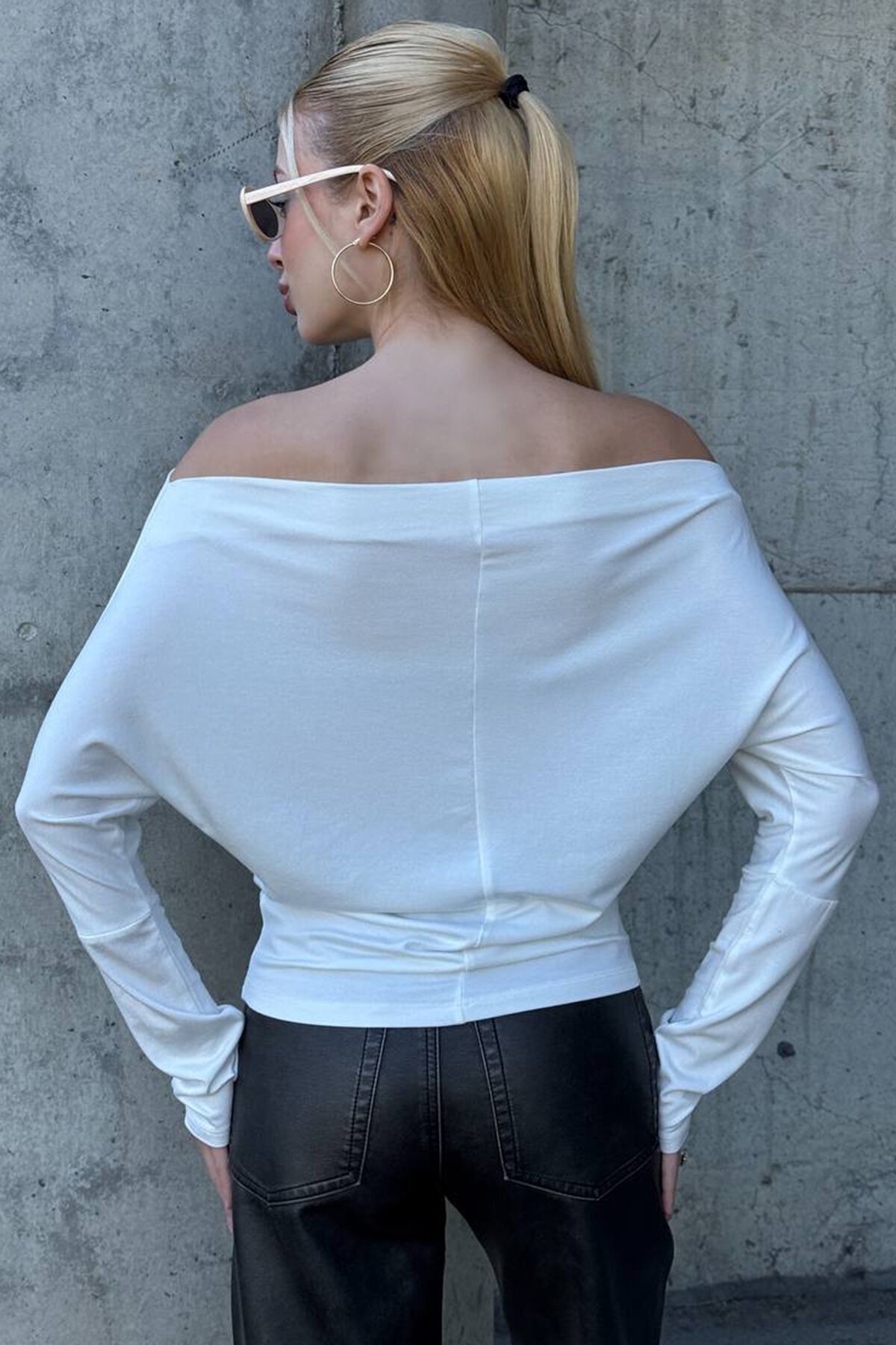 Kayık Yaka Uzun Kollu Basic Bluz