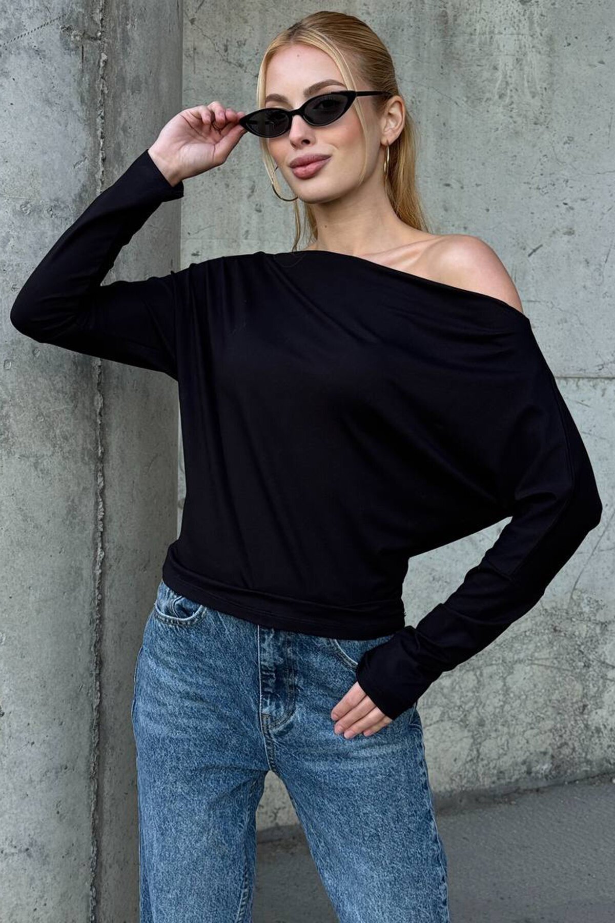 Kayık Yaka Uzun Kollu Basic Bluz