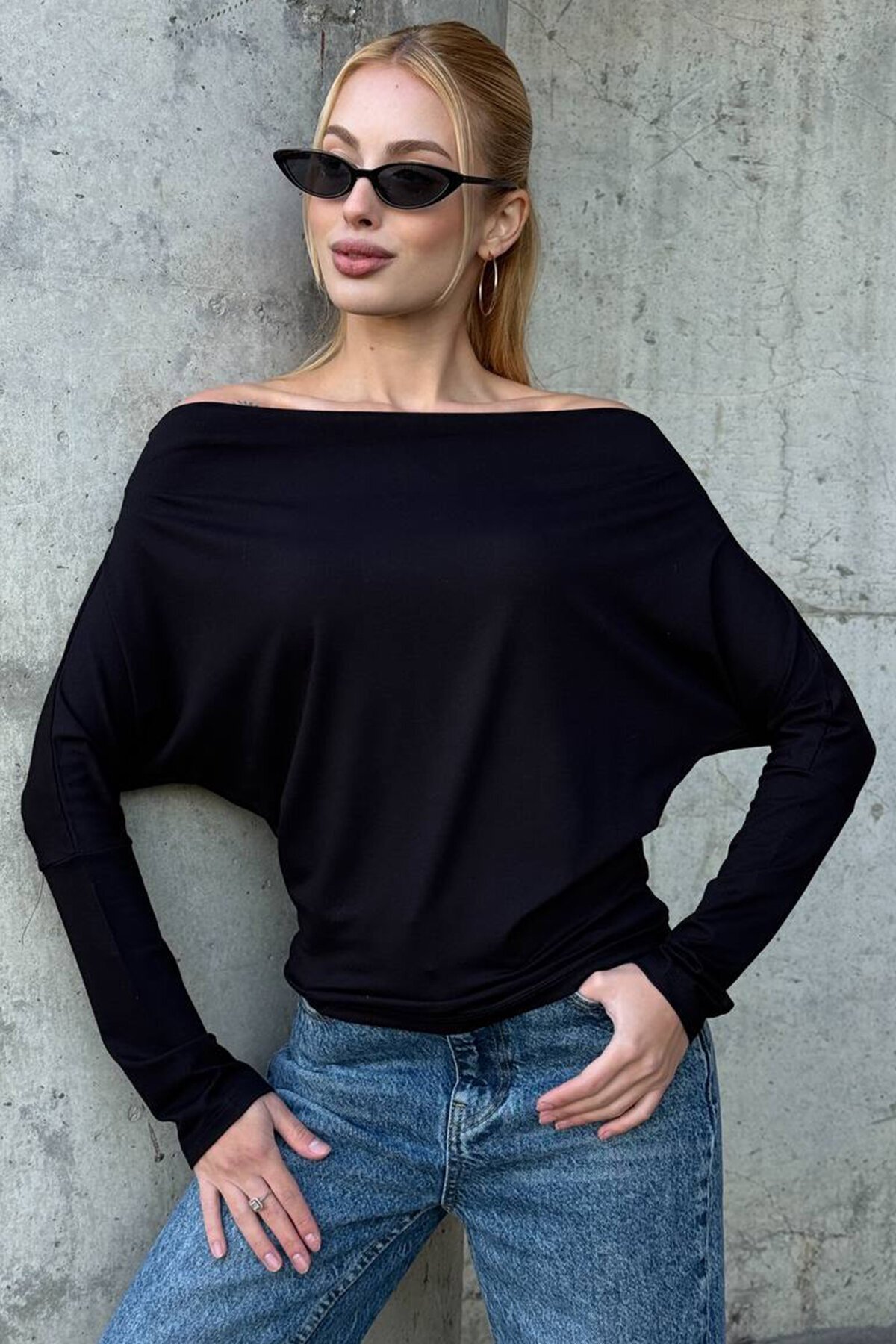 Kayık Yaka Uzun Kollu Basic Bluz