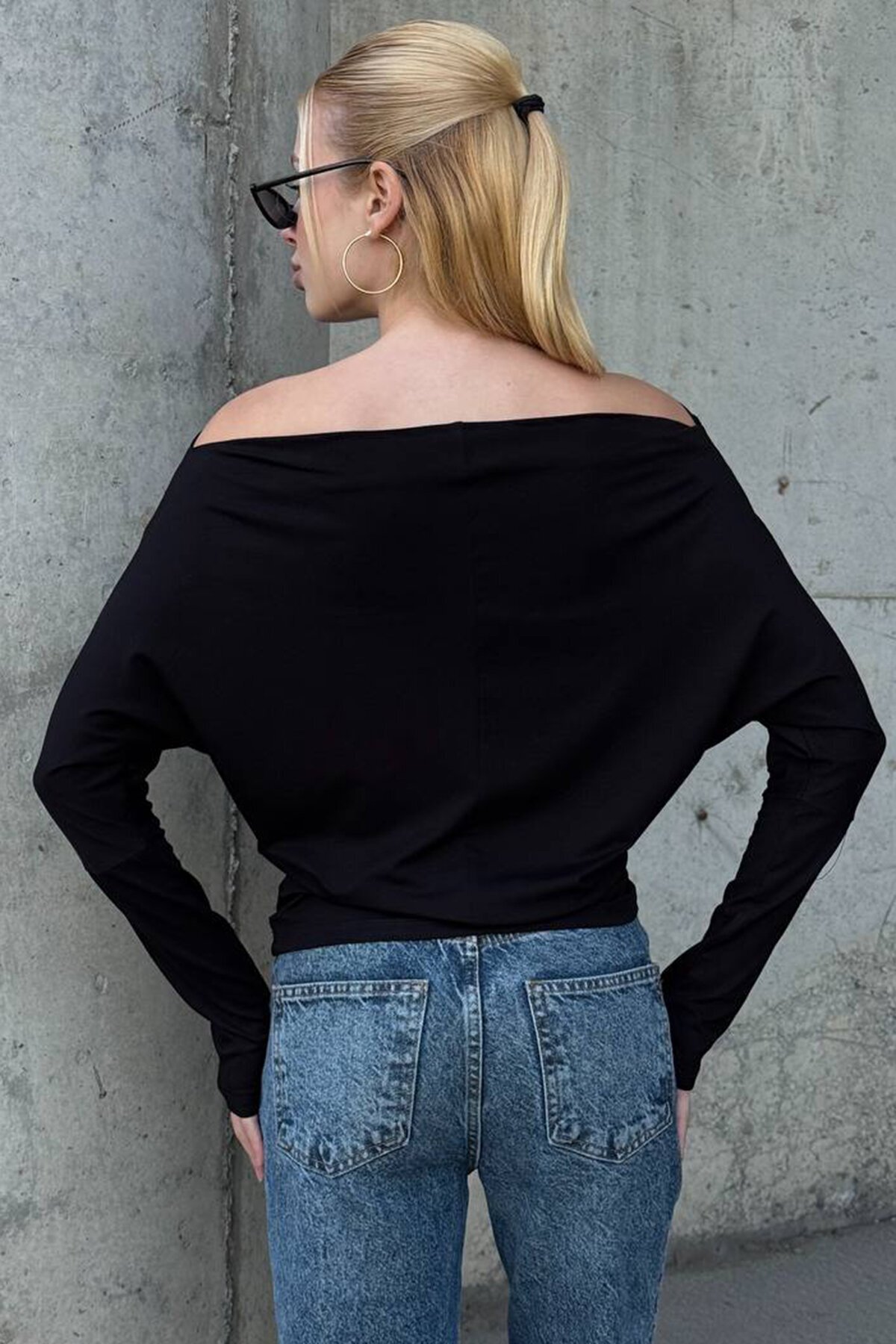Kayık Yaka Uzun Kollu Basic Bluz