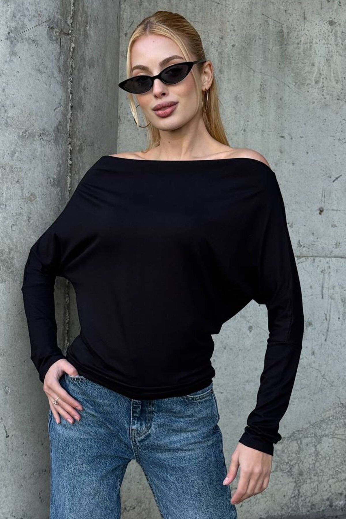 Kayık Yaka Uzun Kollu Basic Bluz