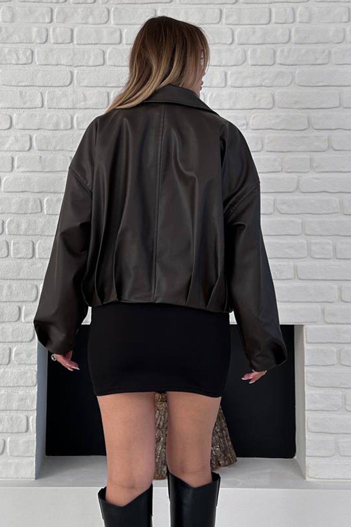 Kemer Detaylı Femuar Kapamalı Bomber Ceket