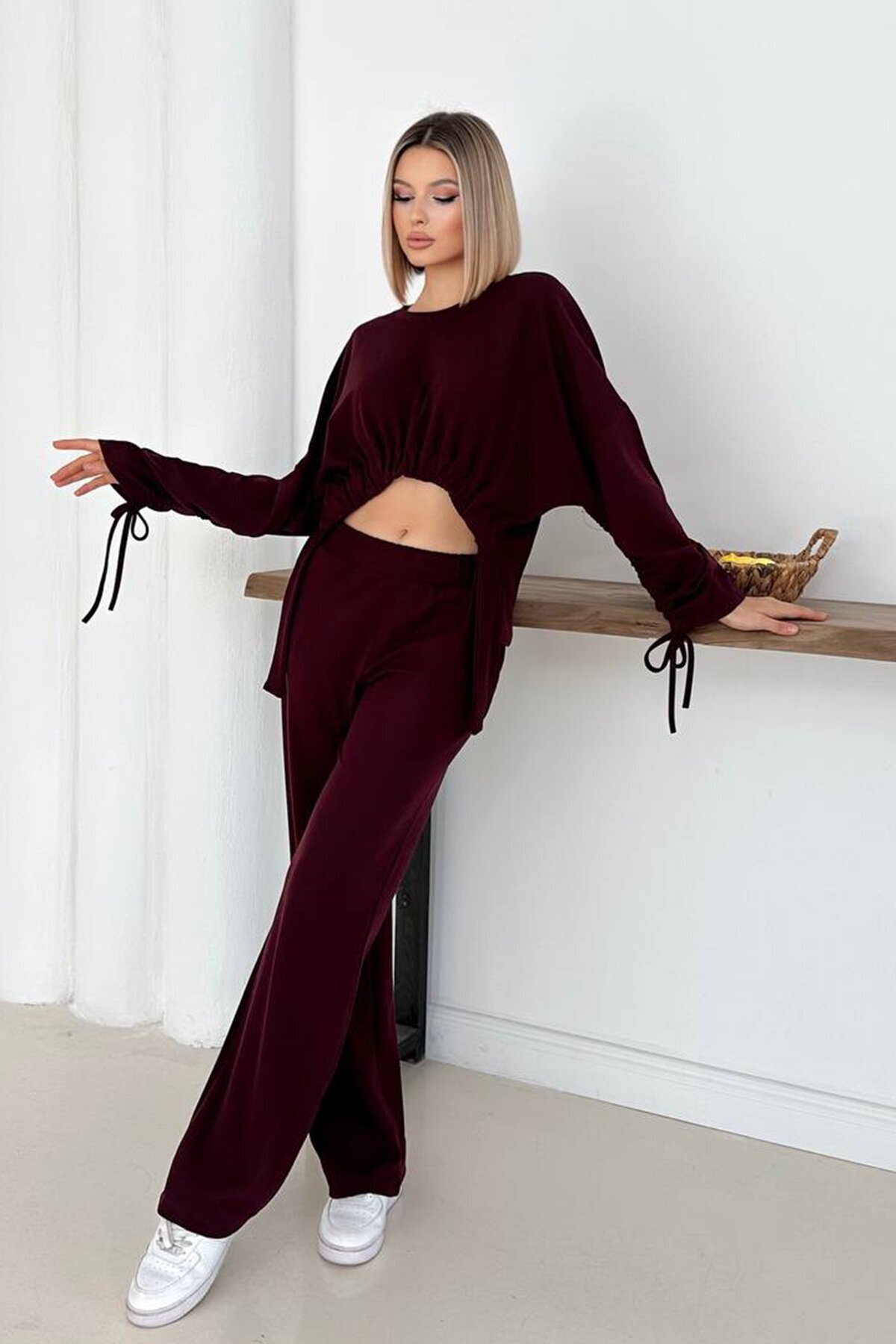 Kol Ve Beli Büzgü Detaylı Bluz Ve Geniş Paça Pantolon Takım