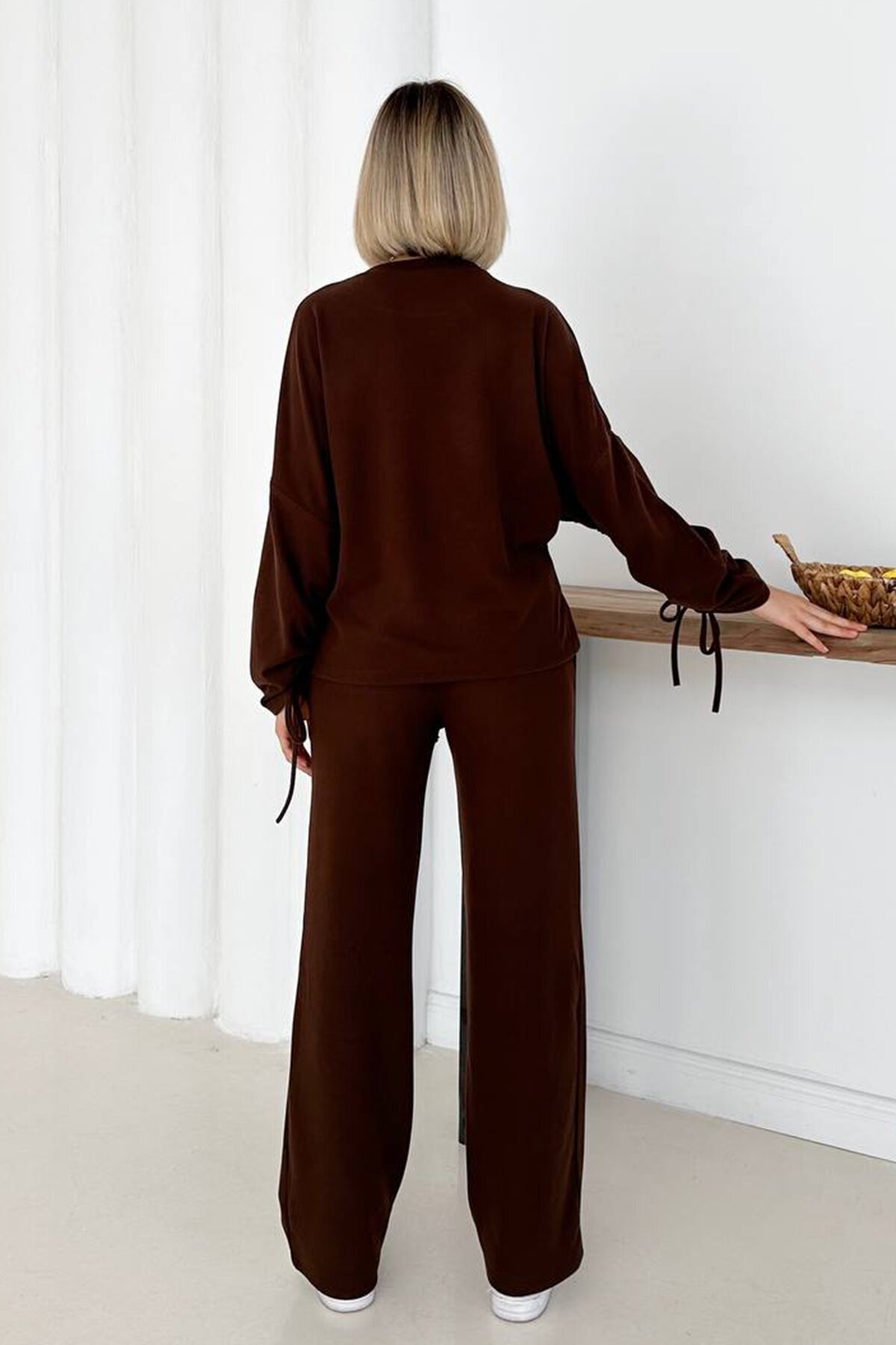 Kol Ve Beli Büzgü Detaylı Bluz Ve Geniş Paça Pantolon Takım