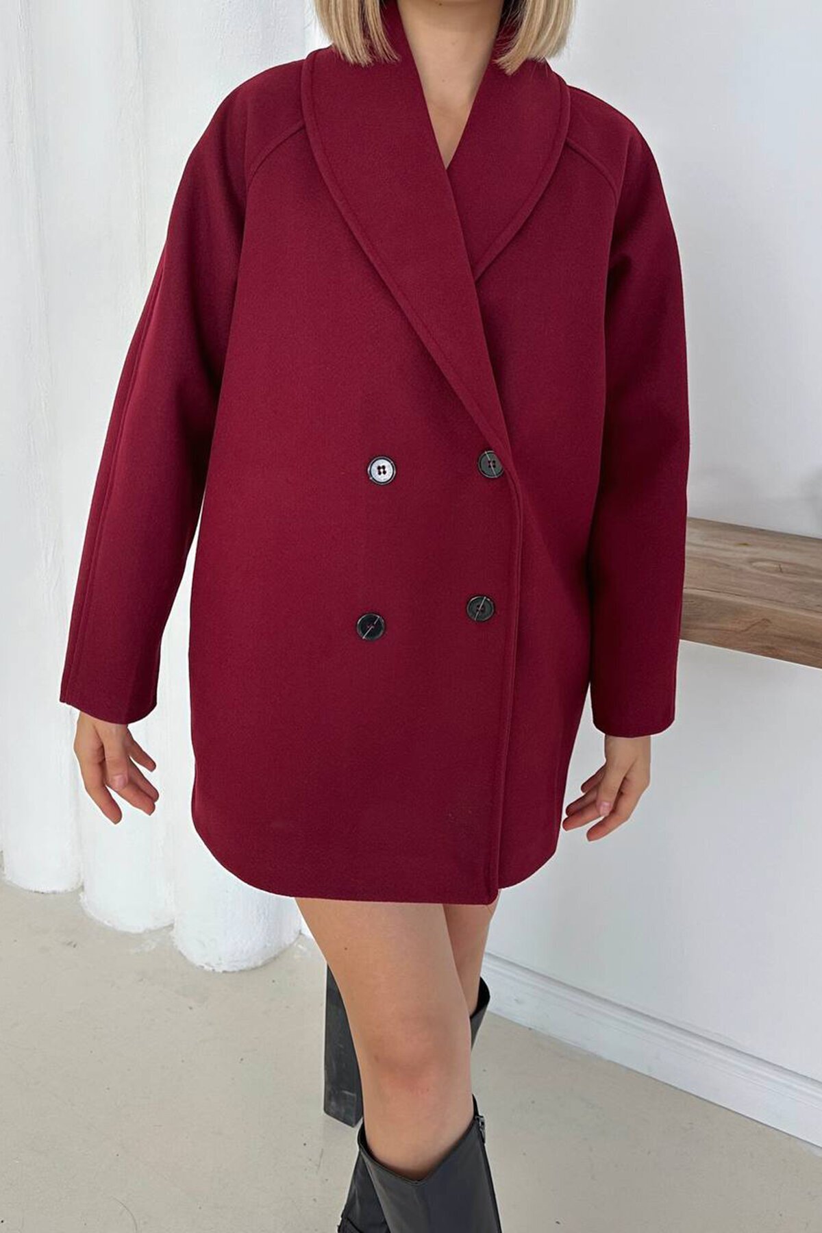 Kruvaze Düğmeli Kısa Kaban