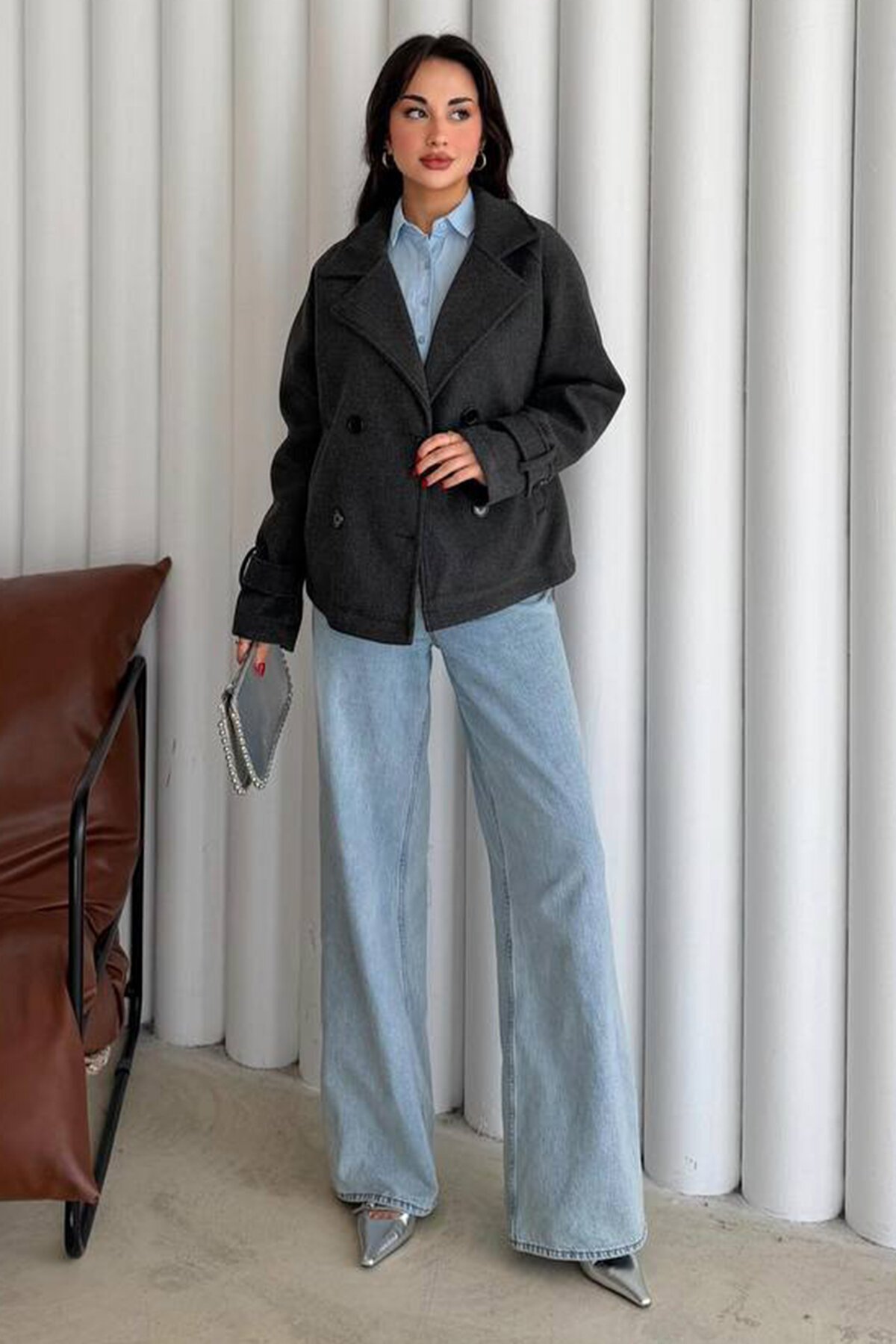 Kruvaze Yaka Çift Cepli Düğmeli Kaban